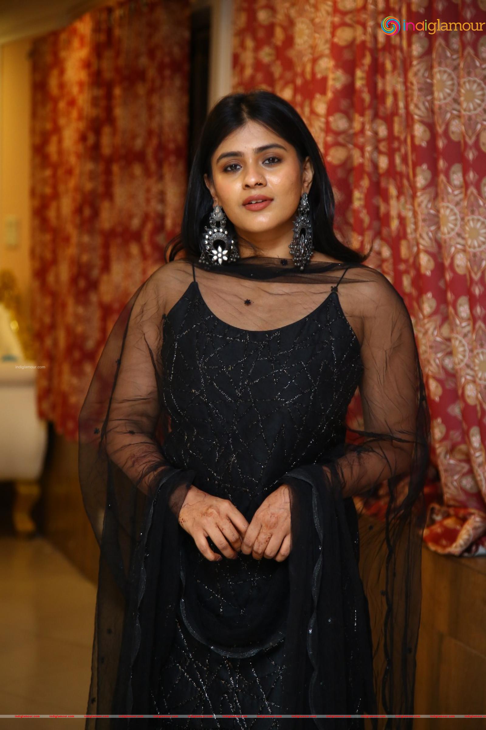 Hebah Patel Actress hd photo