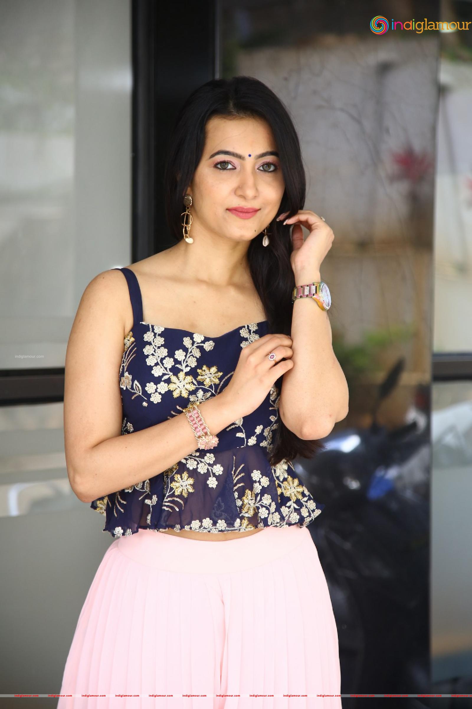 Adhvithi Shetty Actress hd photo