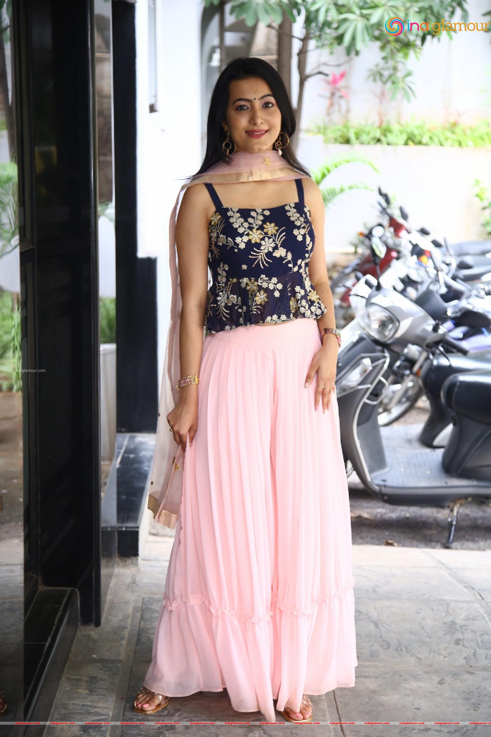 Adhvithi Shetty Actress hd photo