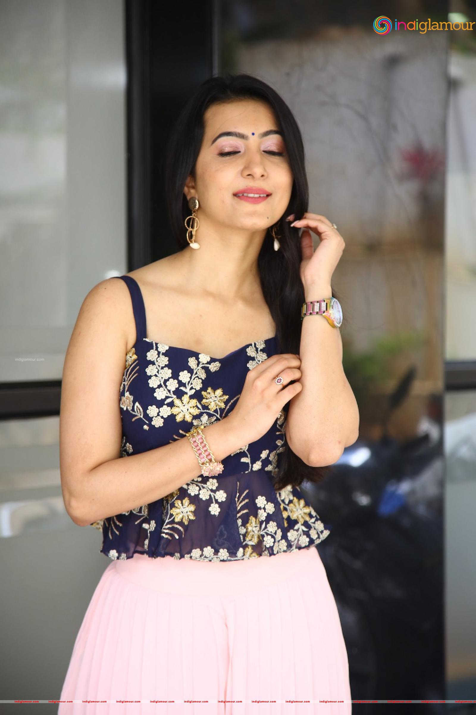 Adhvithi Shetty Actress hd photo