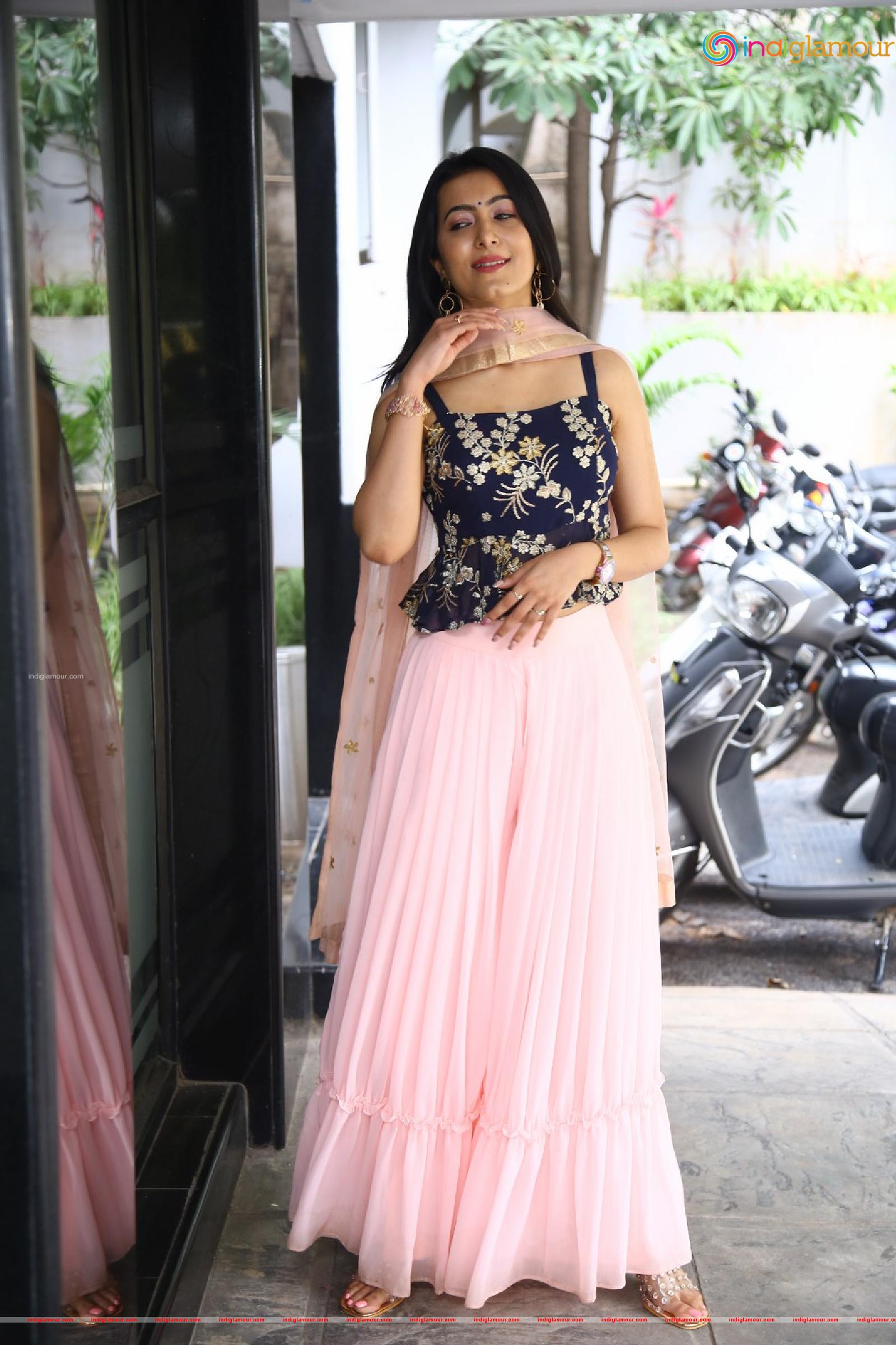 Adhvithi Shetty Actress hd photo