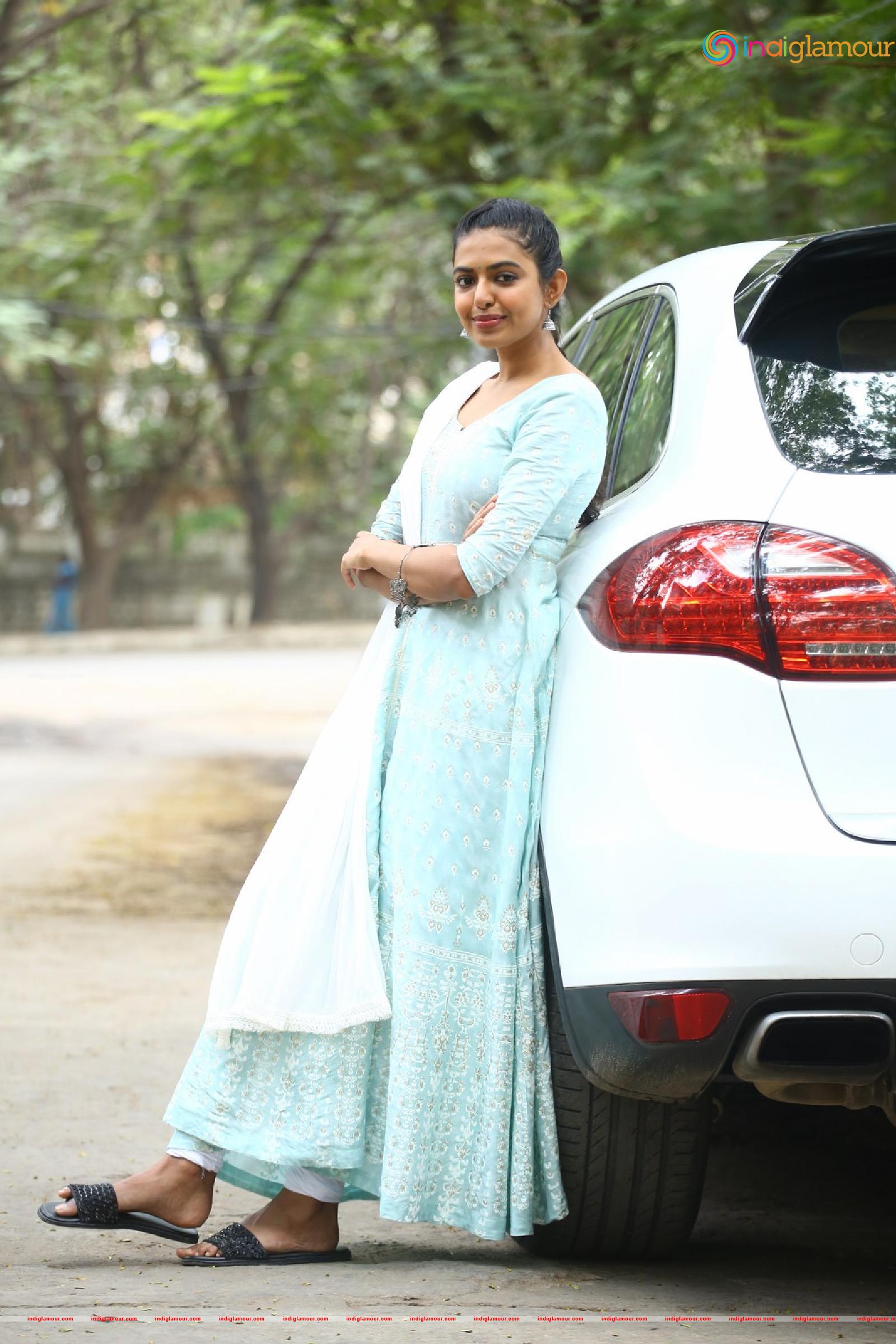 Shivani Rajasekhar Actress hd photo