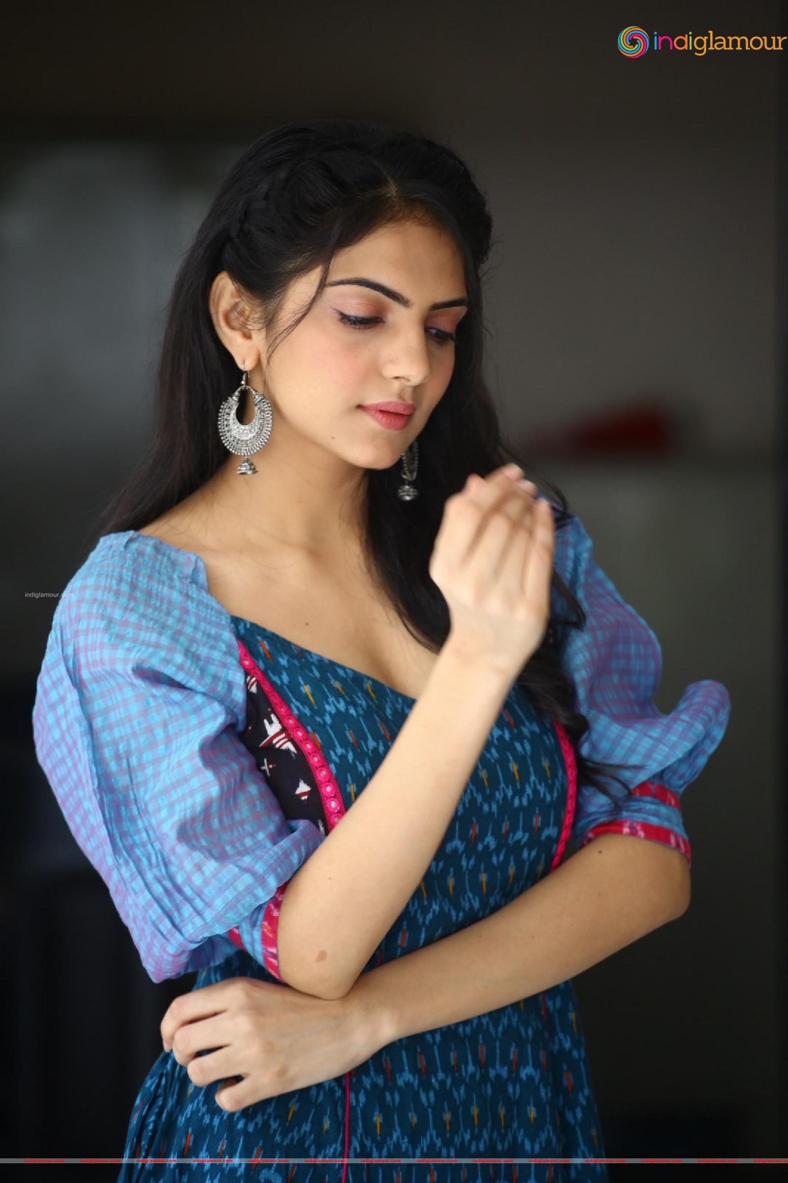 Misha Narang Actress hd photo