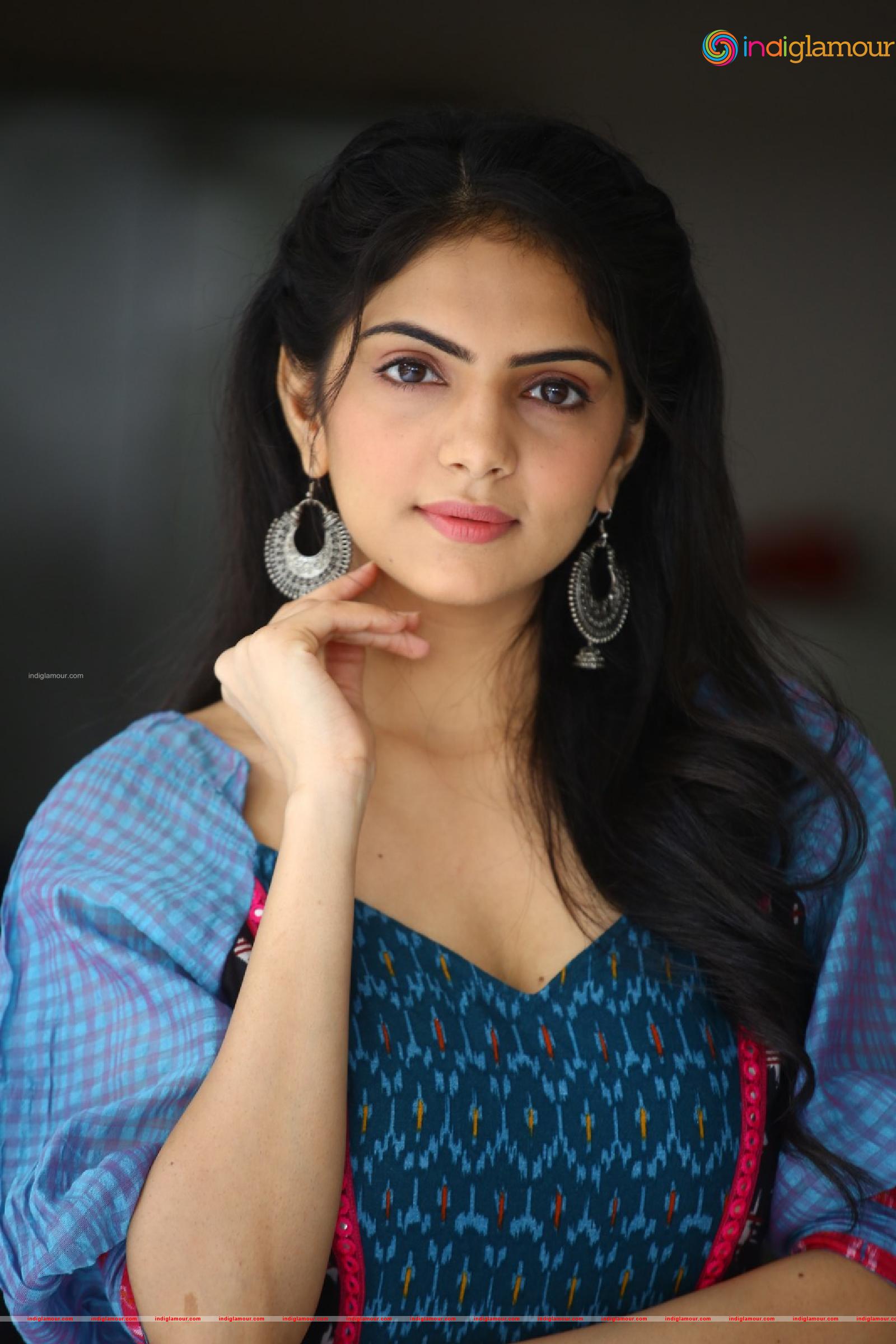 Misha Narang Actress hd photo
