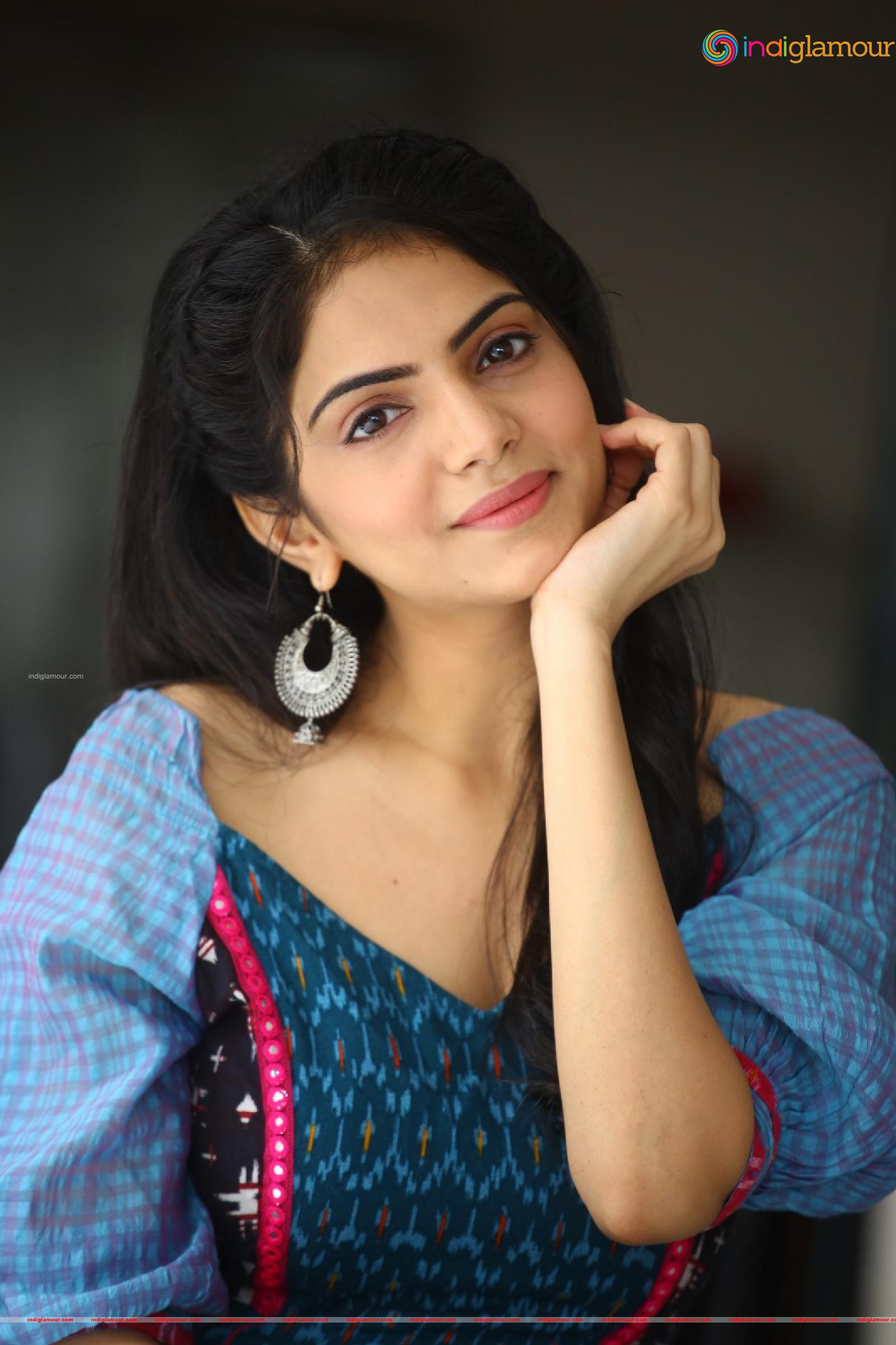 Misha Narang Actress hd photo