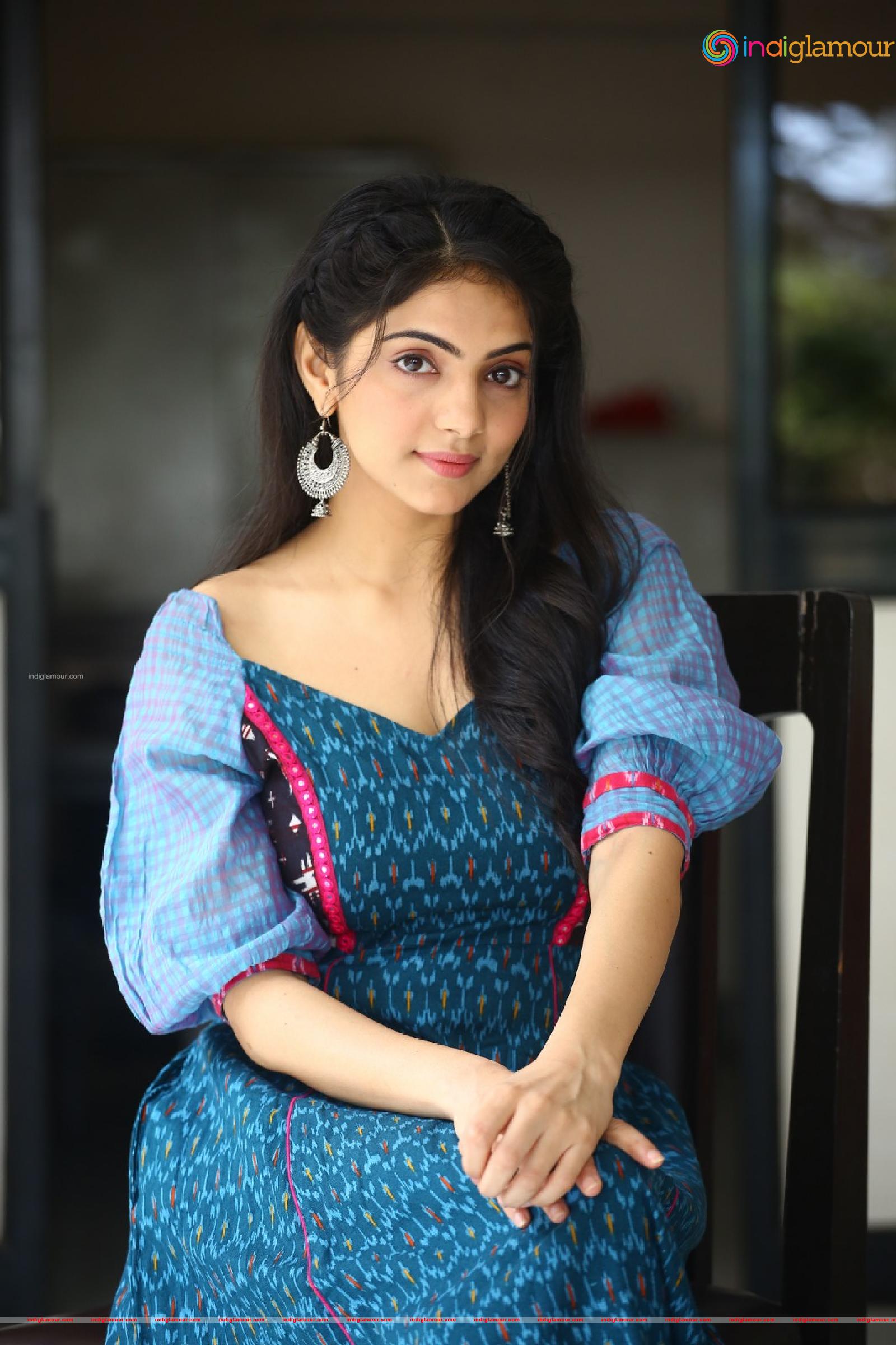 Misha Narang Actress hd photo