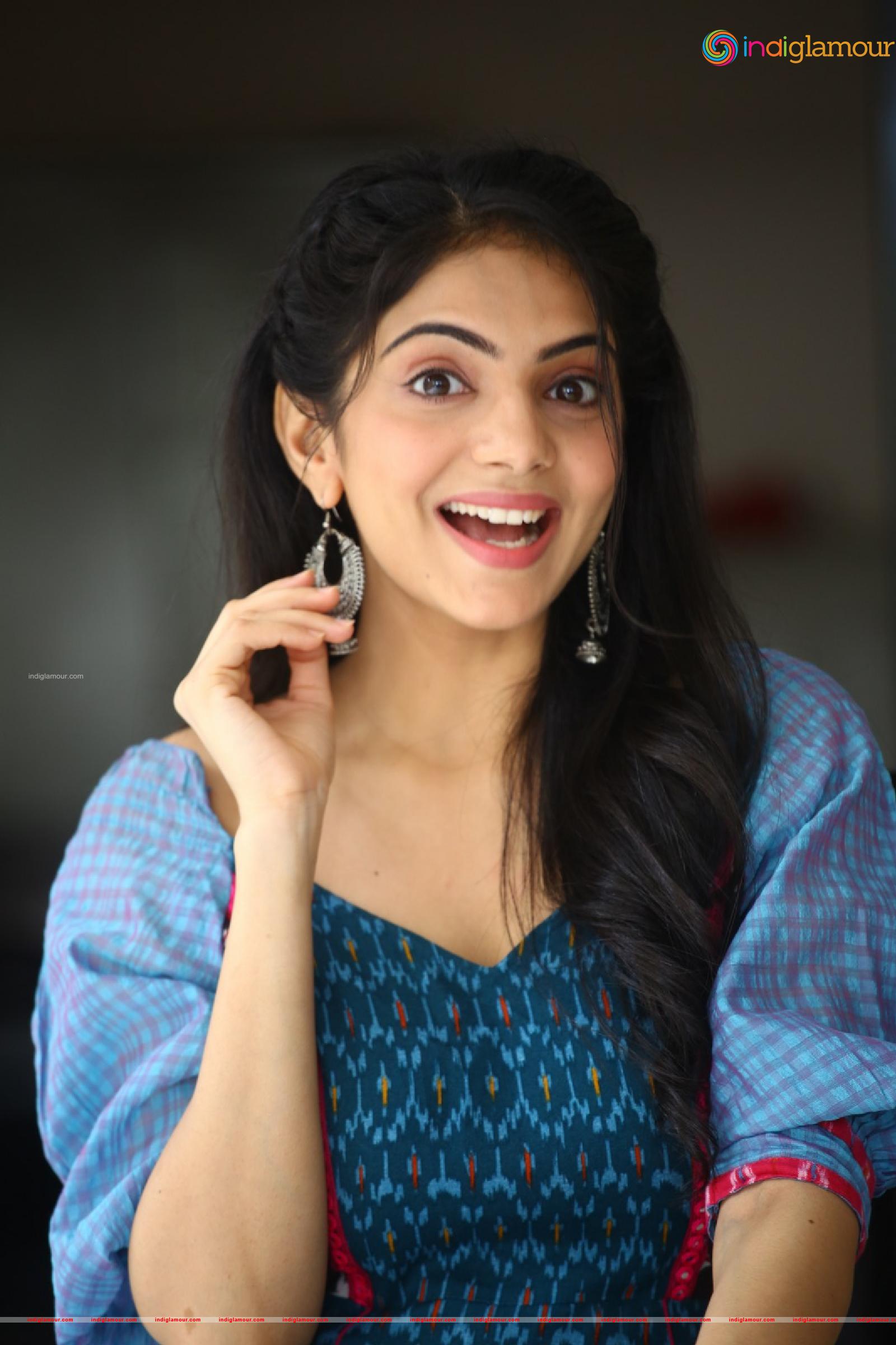 Misha Narang Actress hd photo