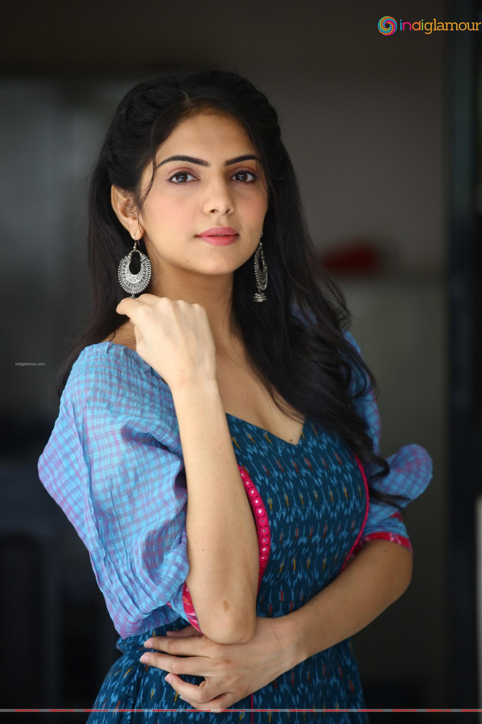 Misha Narang Actress hd photo