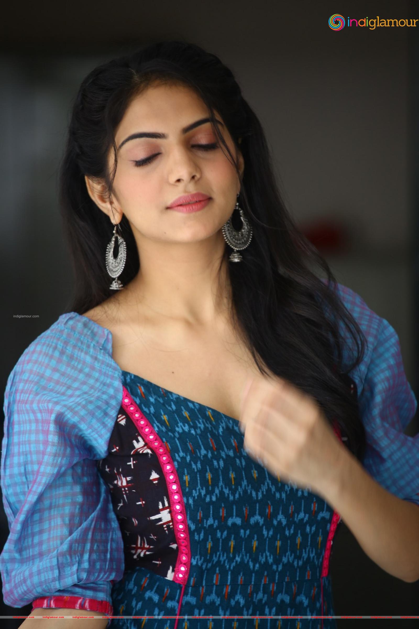 Misha Narang Actress hd photo