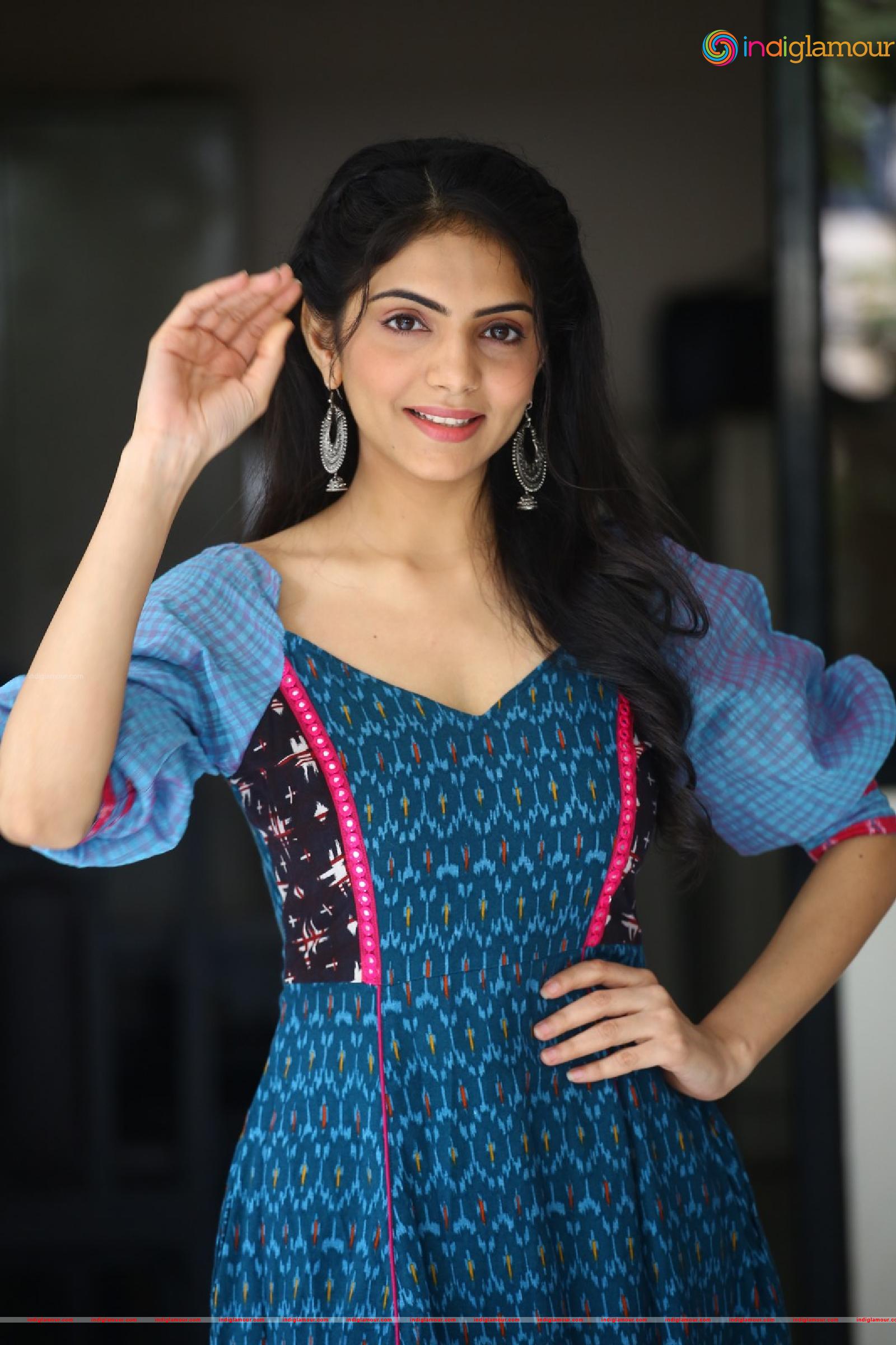 Misha Narang Actress hd photo
