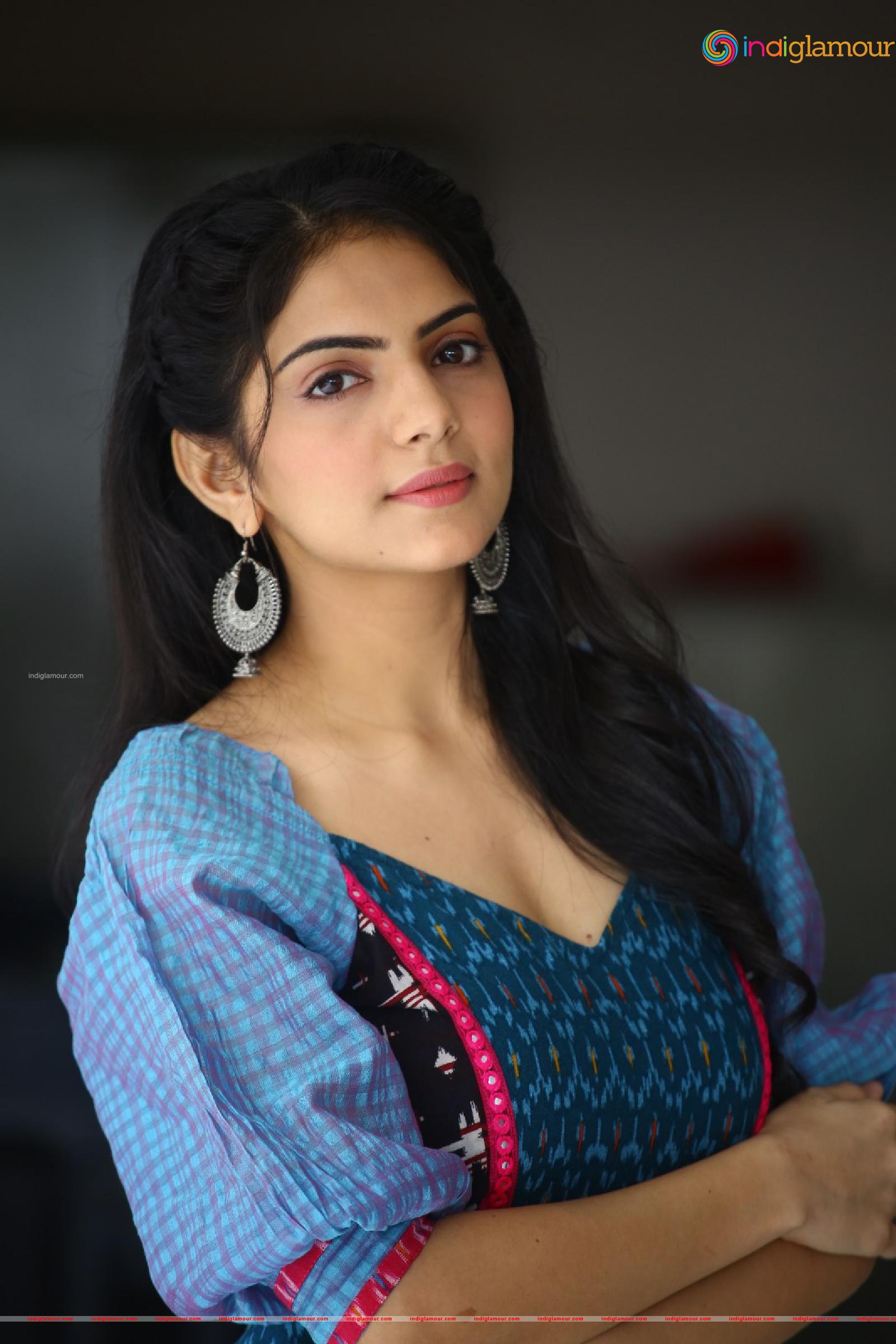 Misha Narang Actress hd photo