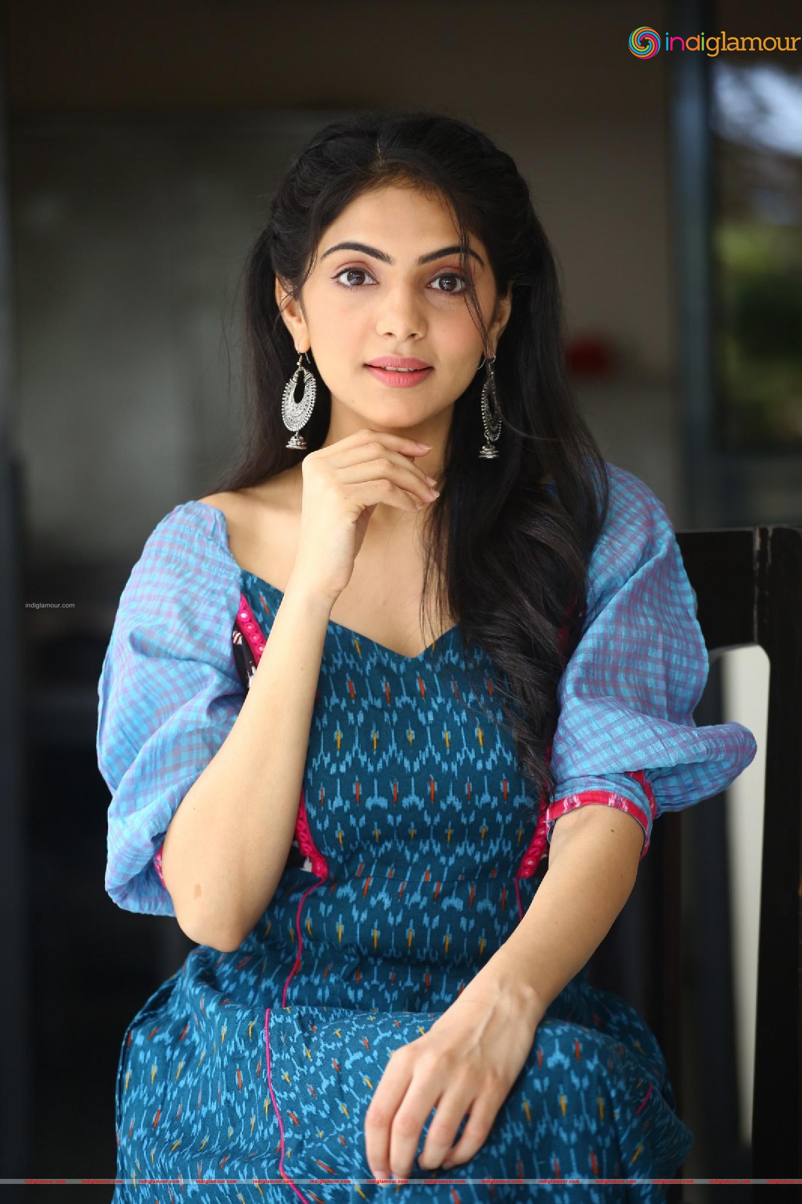Misha Narang Actress hd photo