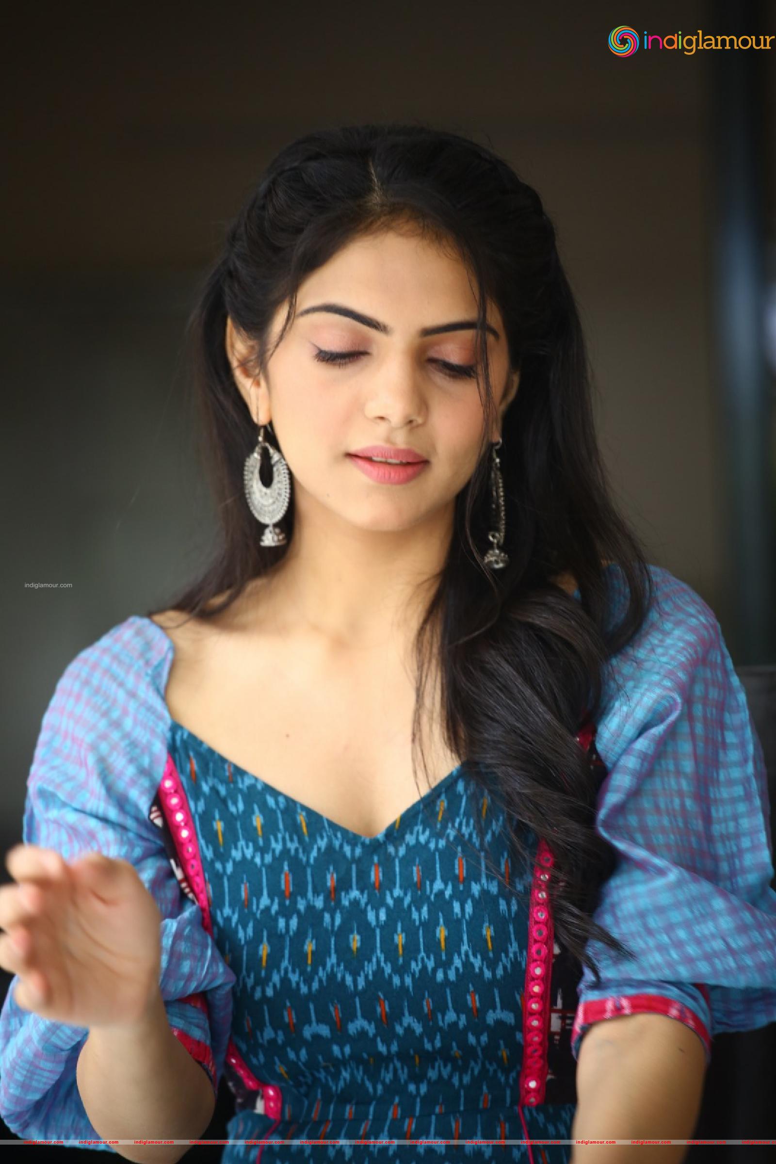 Misha Narang Actress hd photo