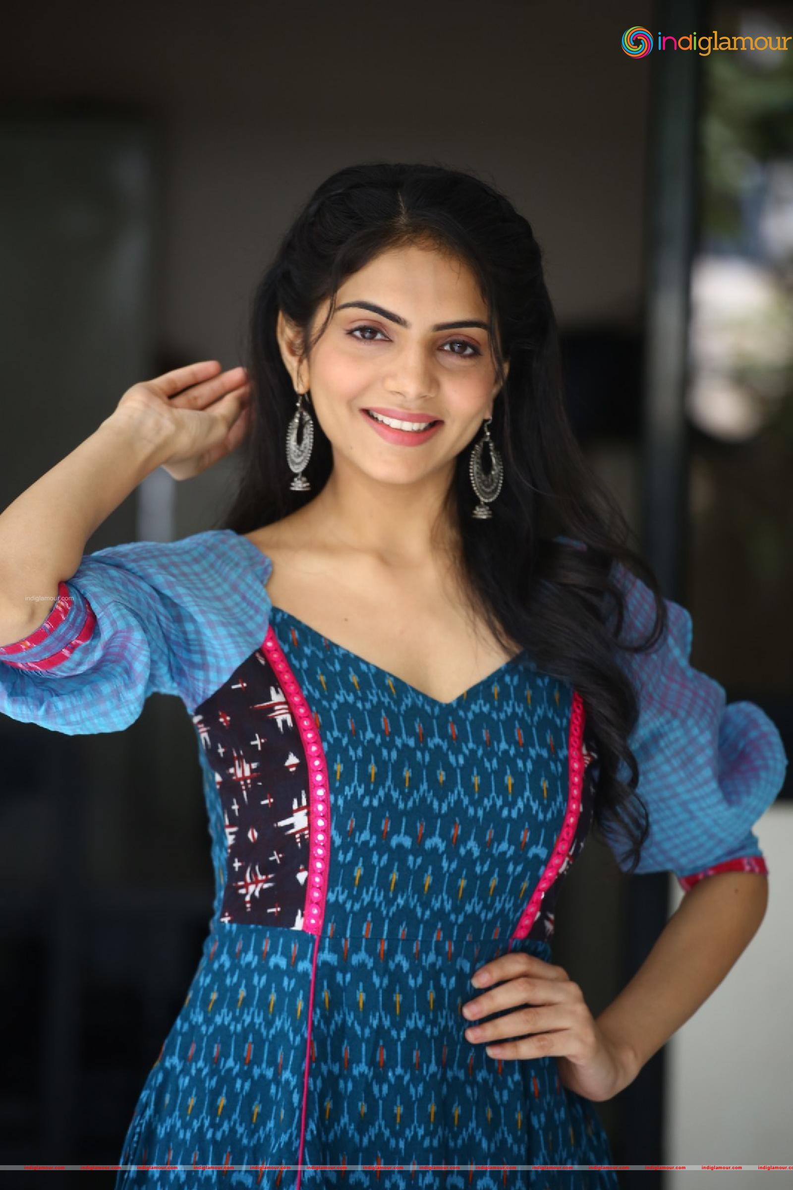 Misha Narang Actress hd photo