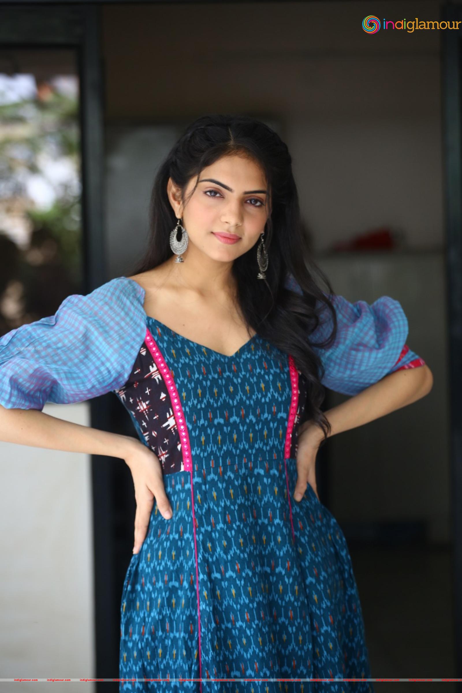 Misha Narang Actress hd photo