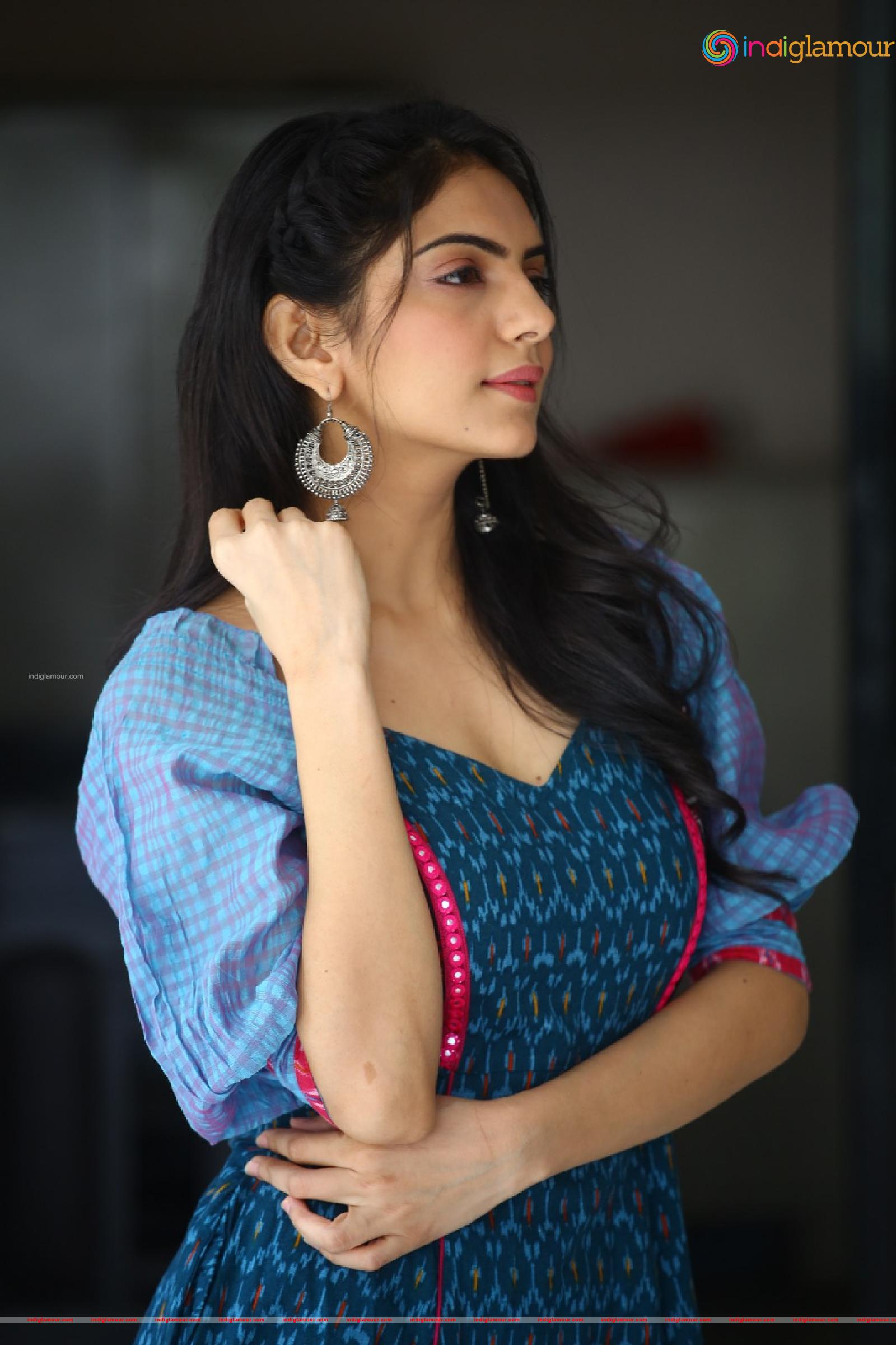Misha Narang Actress hd photo