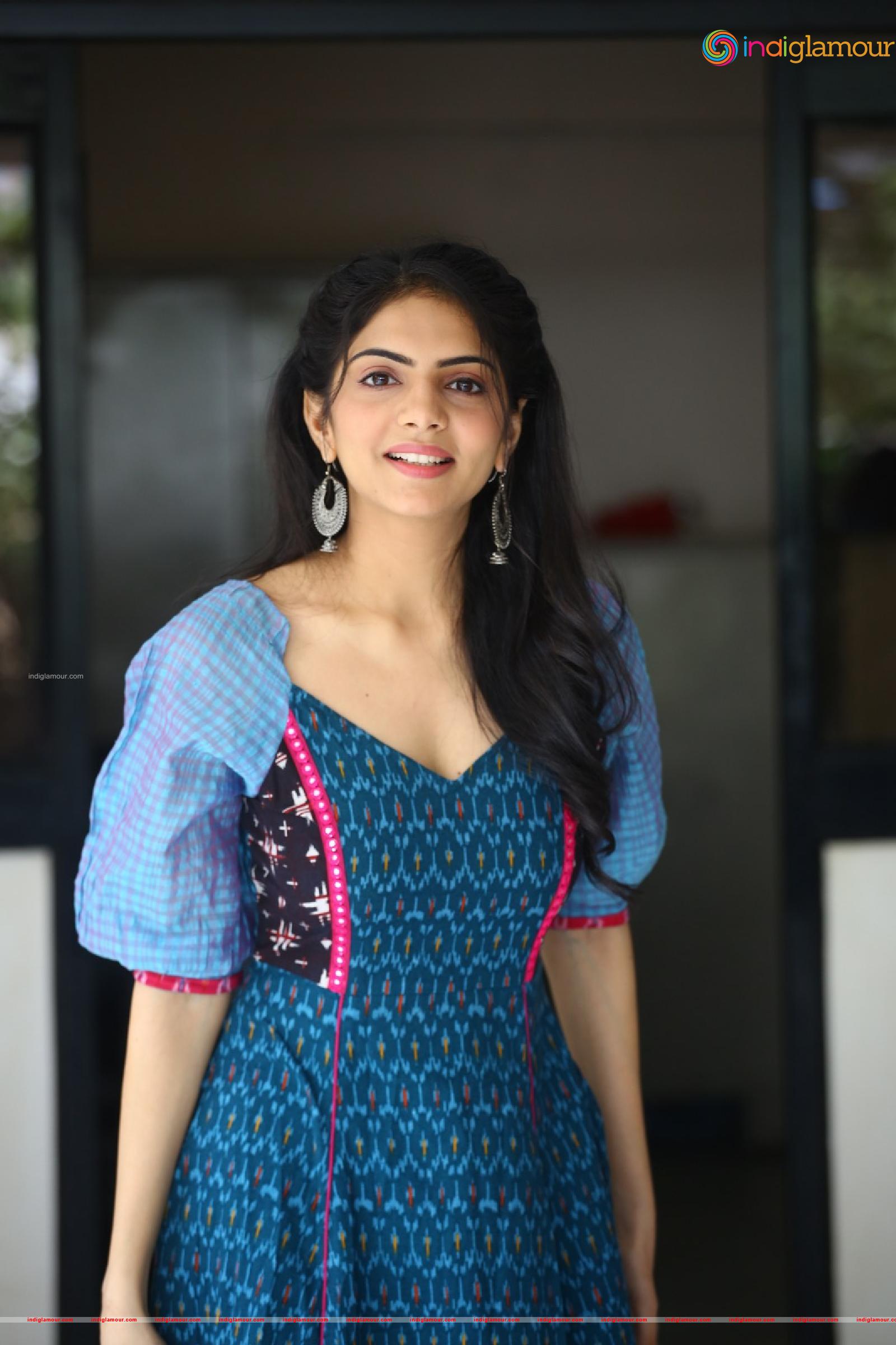 Misha Narang Actress hd photo