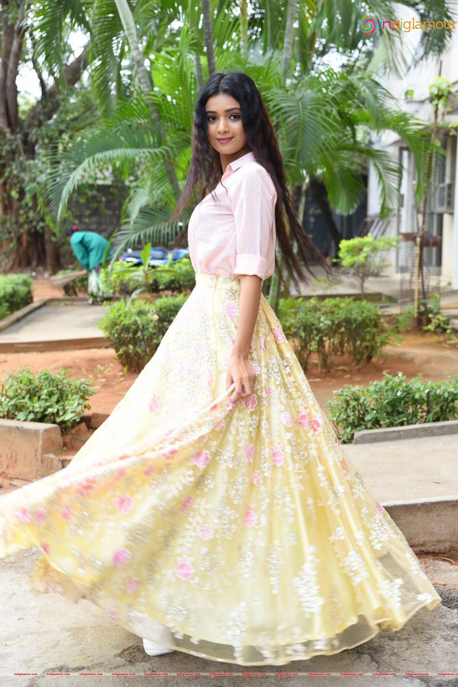 Neha Solanki Actress hd photo