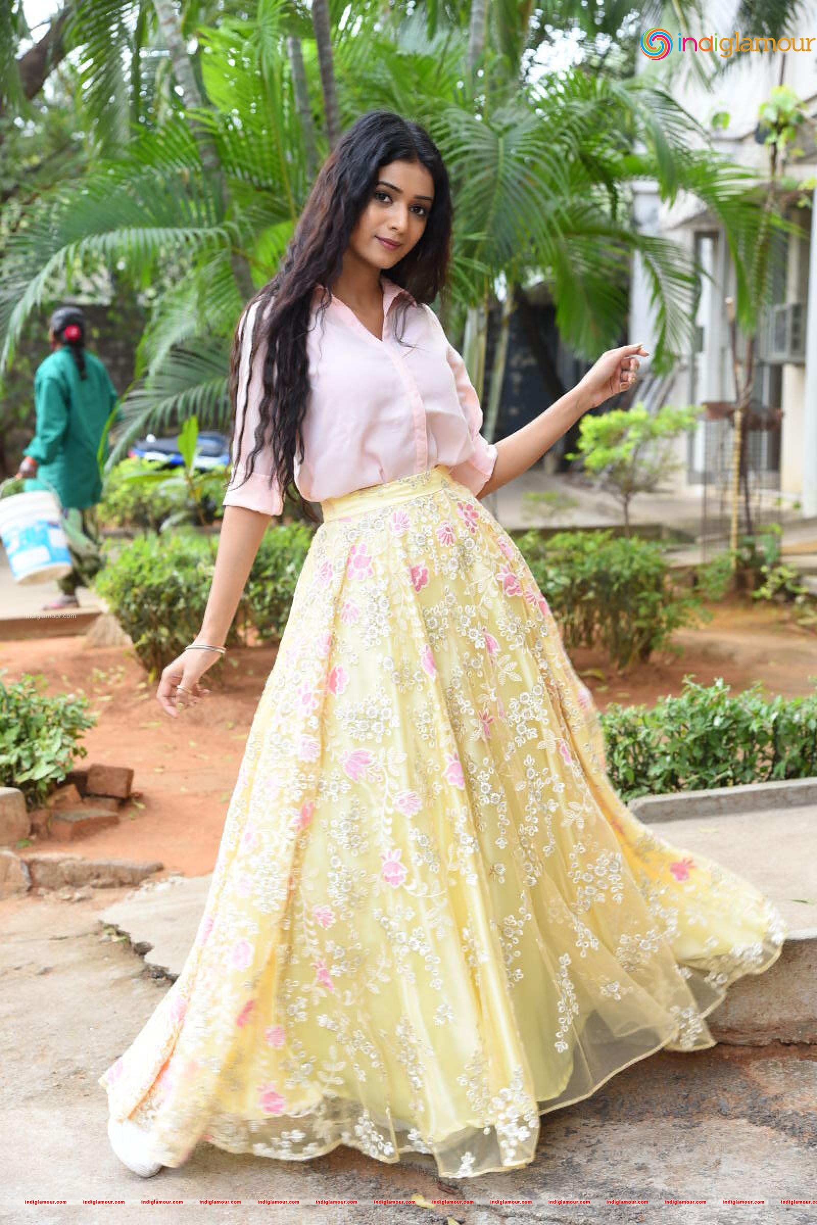 Neha Solanki Actress hd photo