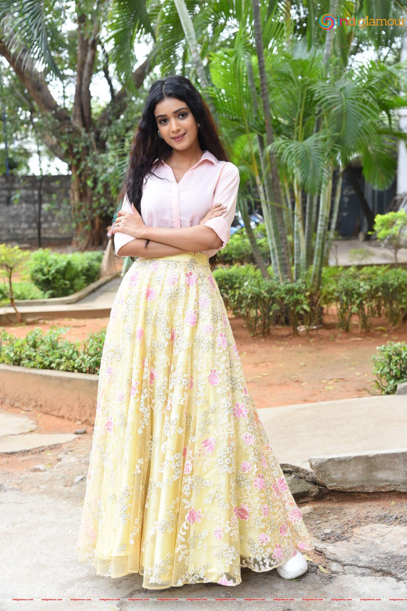 Neha Solanki Actress hd photo
