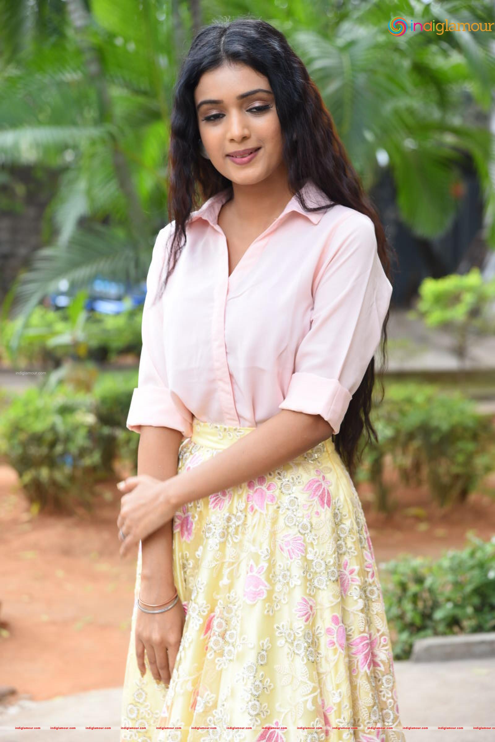 Neha Solanki Actress hd photo