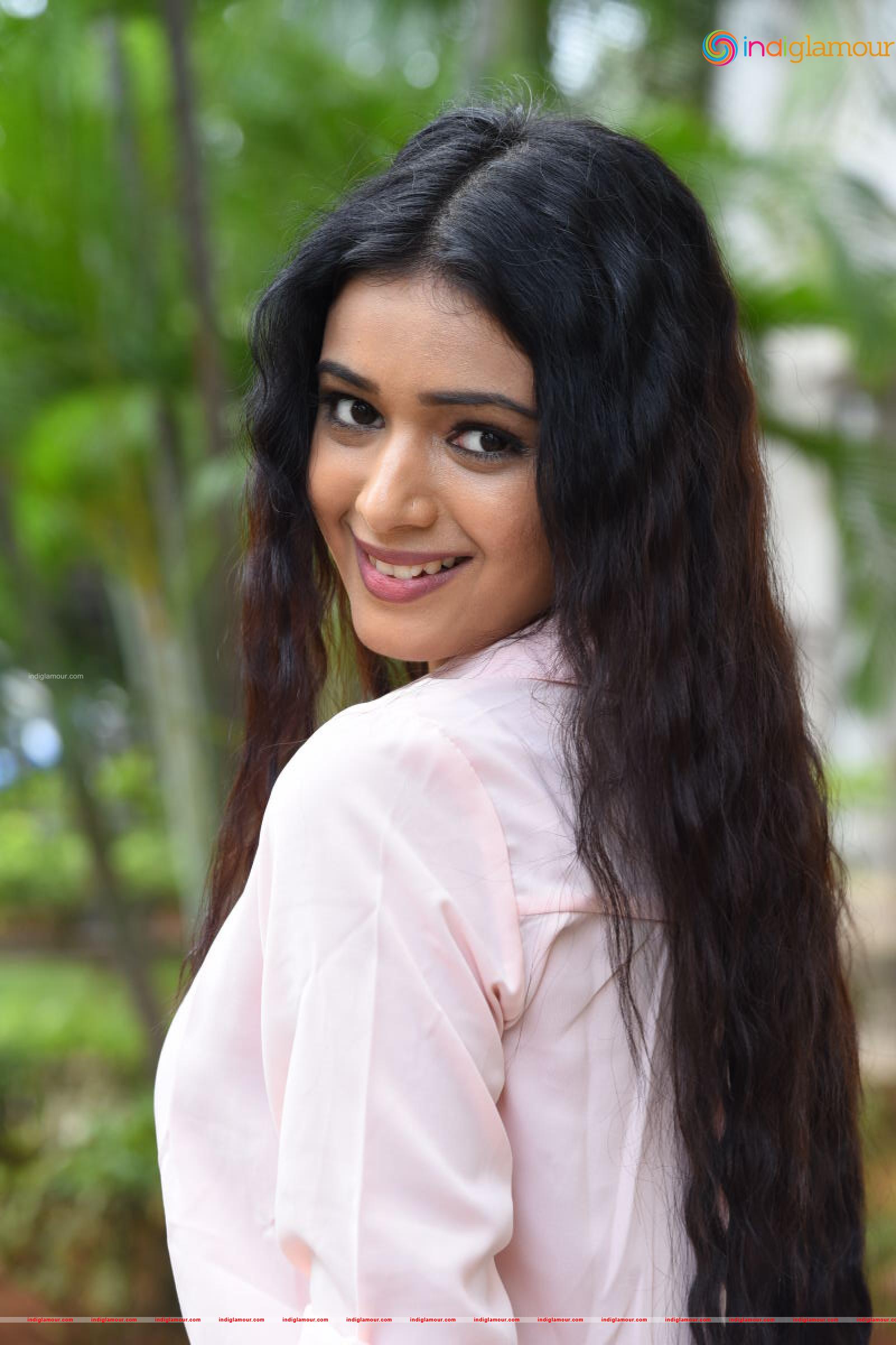 Neha Solanki Actress hd photo