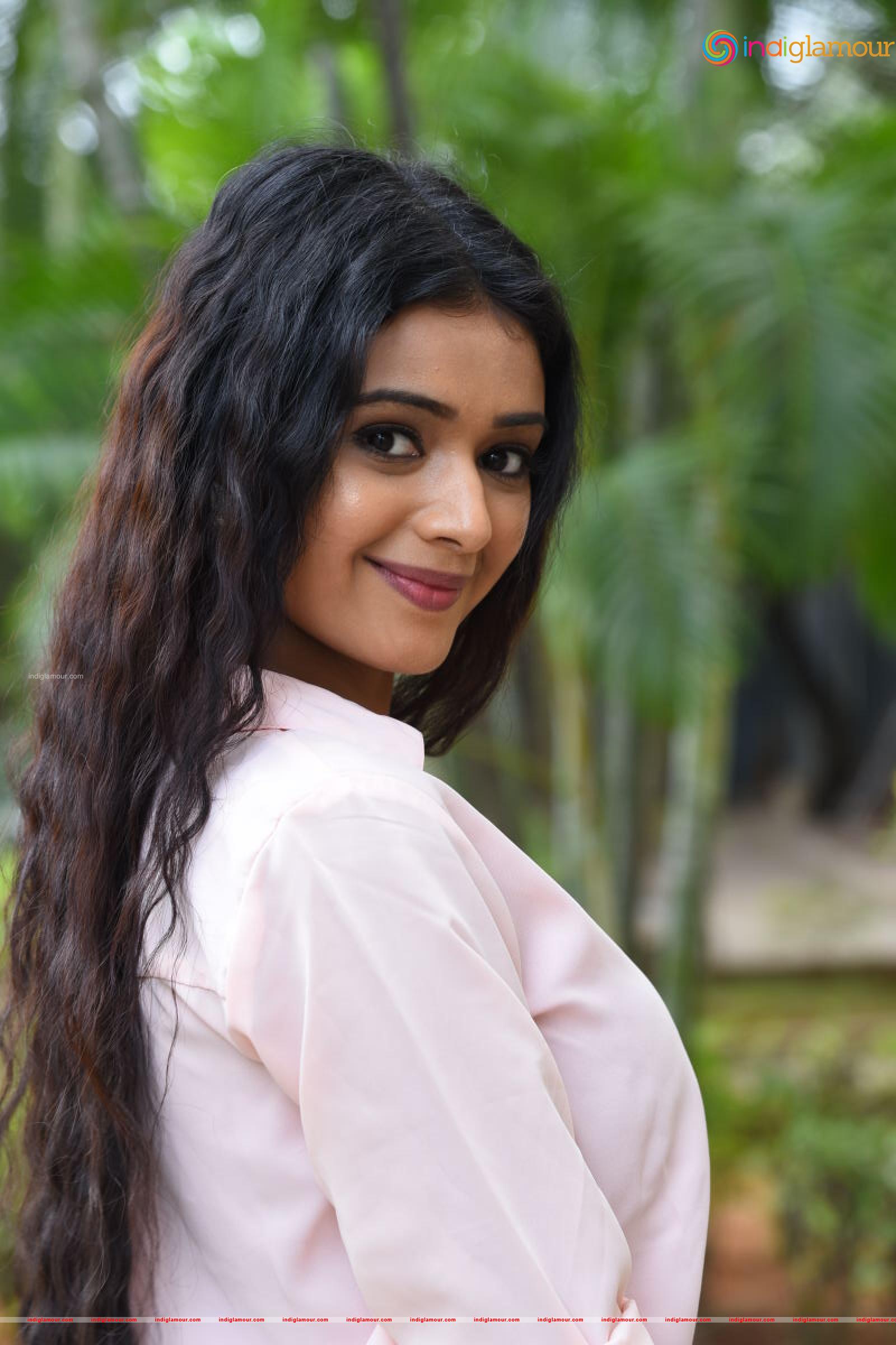 Neha Solanki Actress hd photo