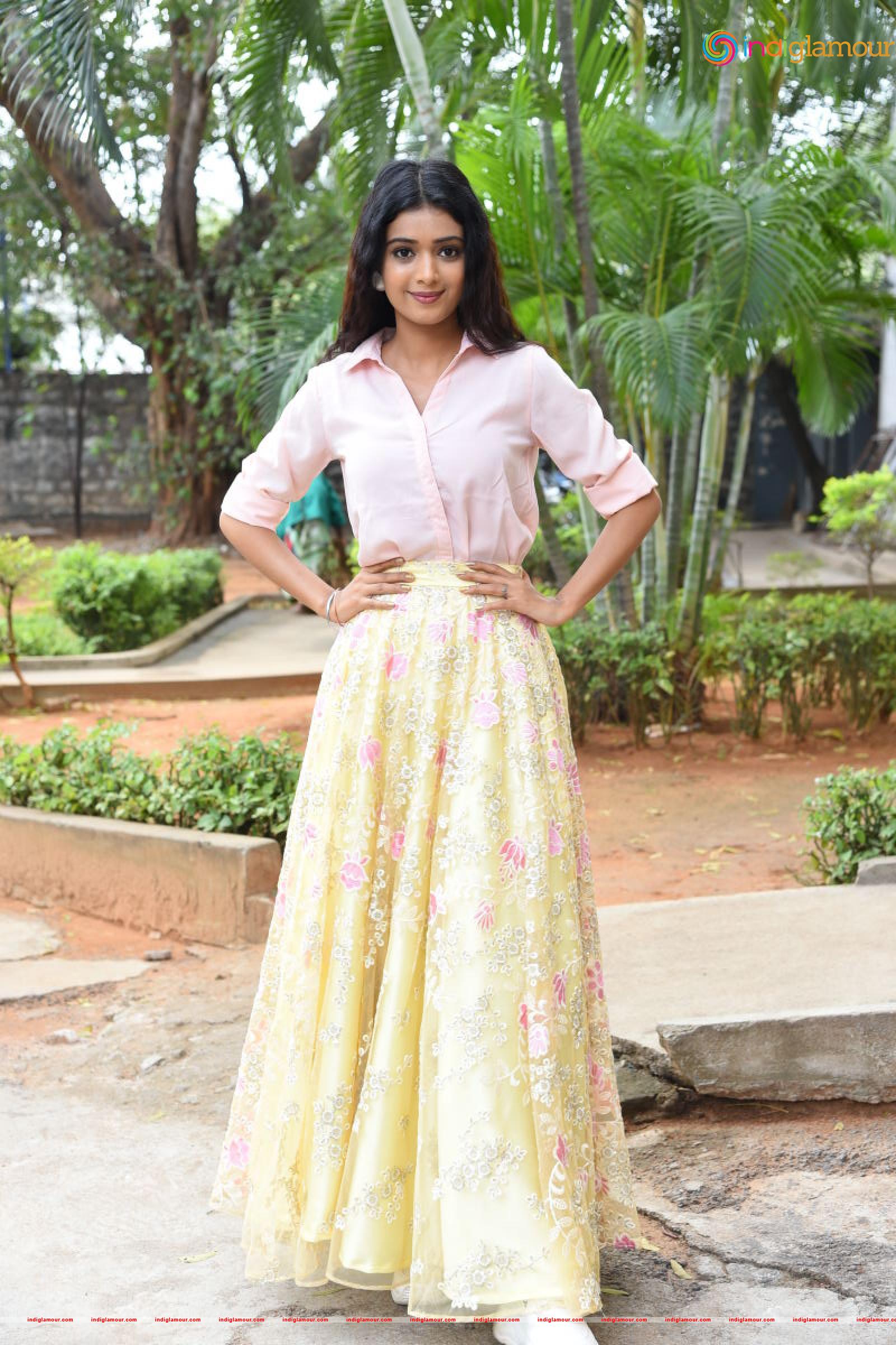 Neha Solanki Actress hd photo