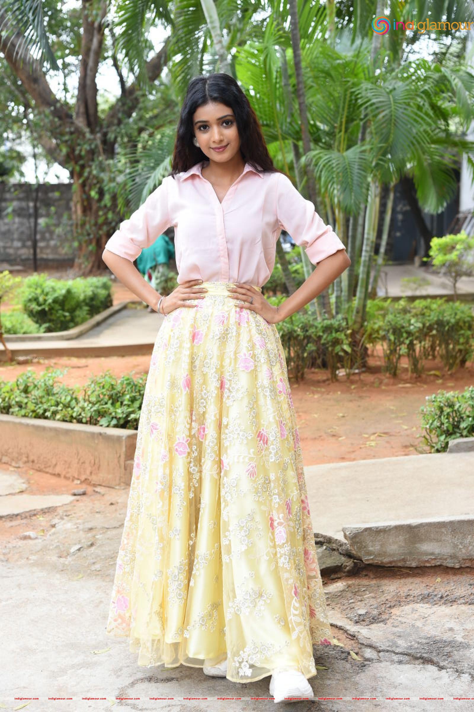 Neha Solanki Actress hd photo