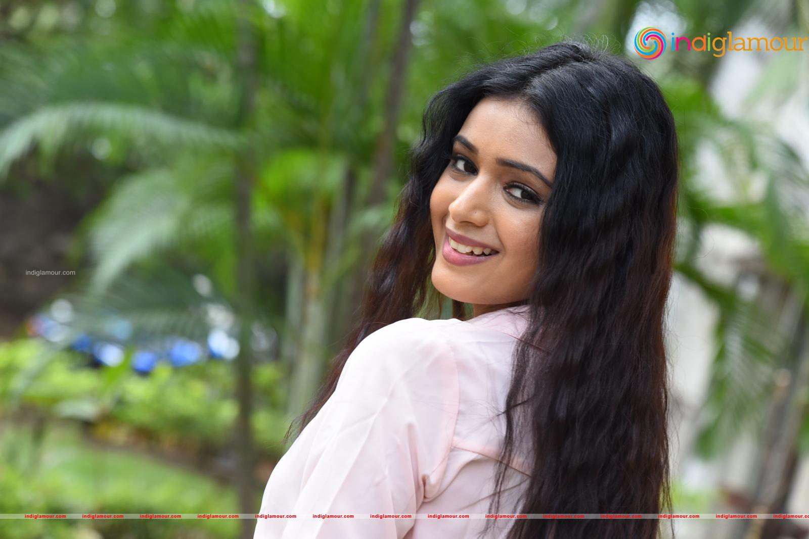 Neha Solanki Actress hd photo