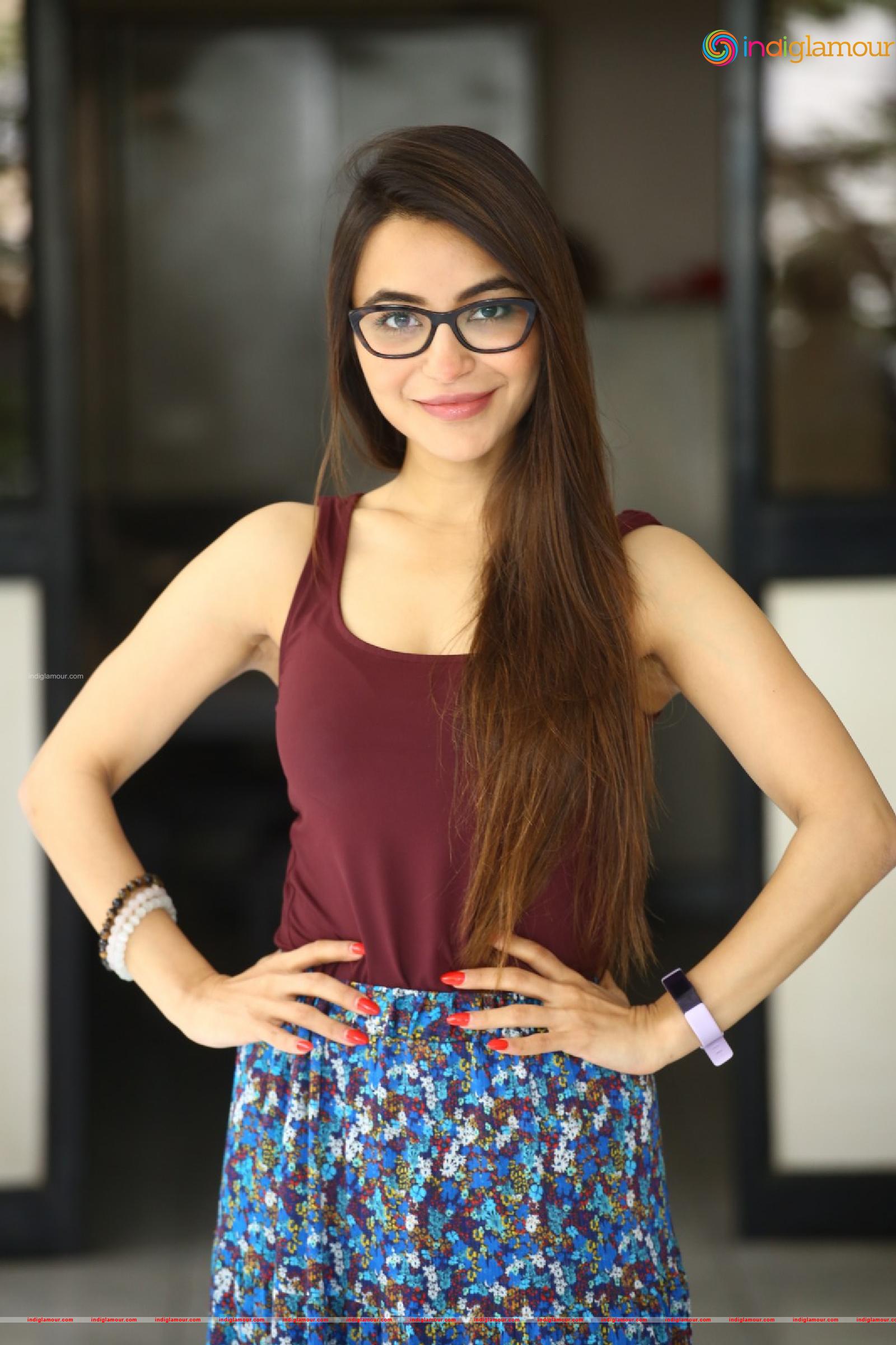 Nikkesha Actress hd photo