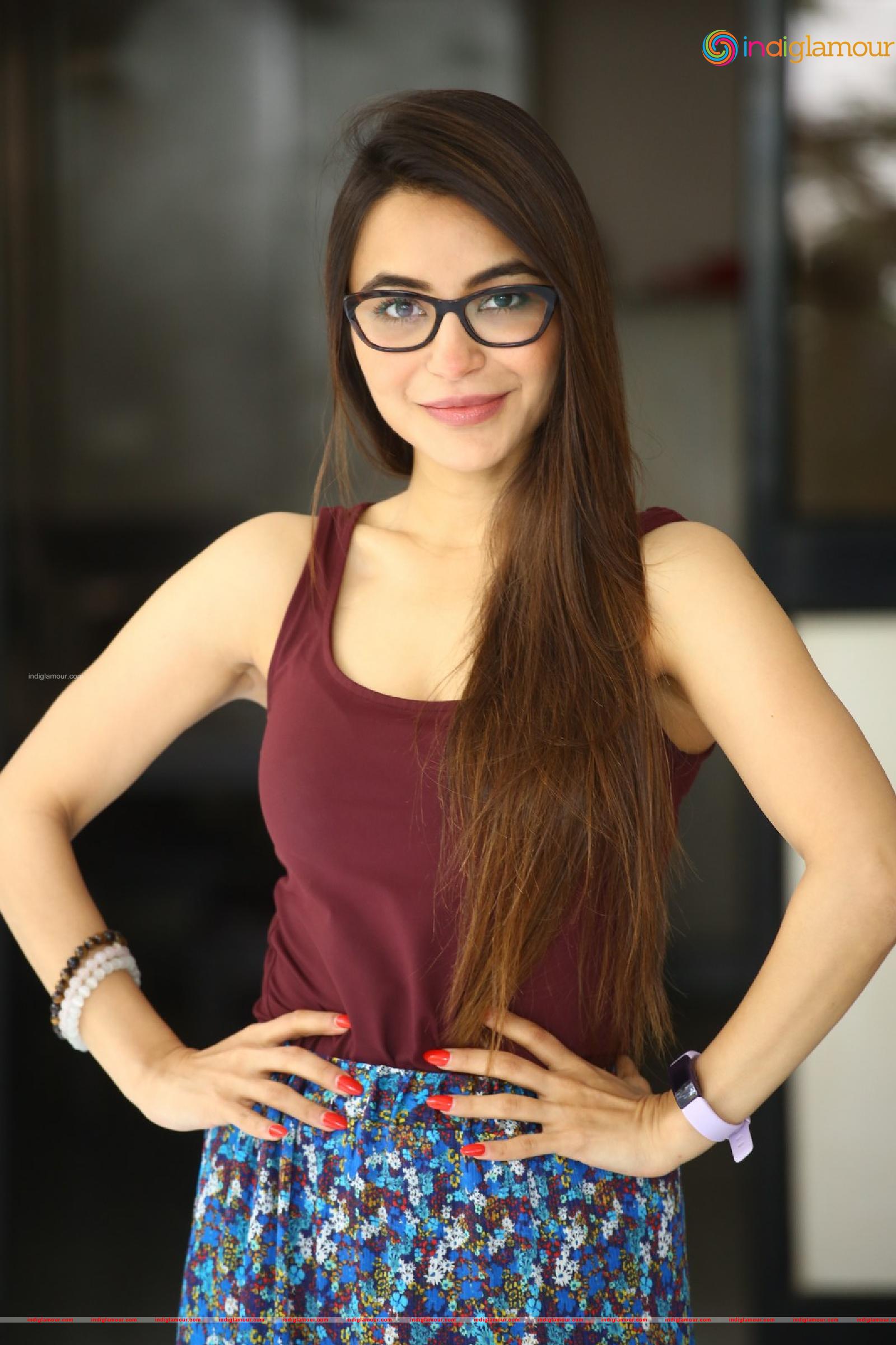 Nikkesha Actress hd photo