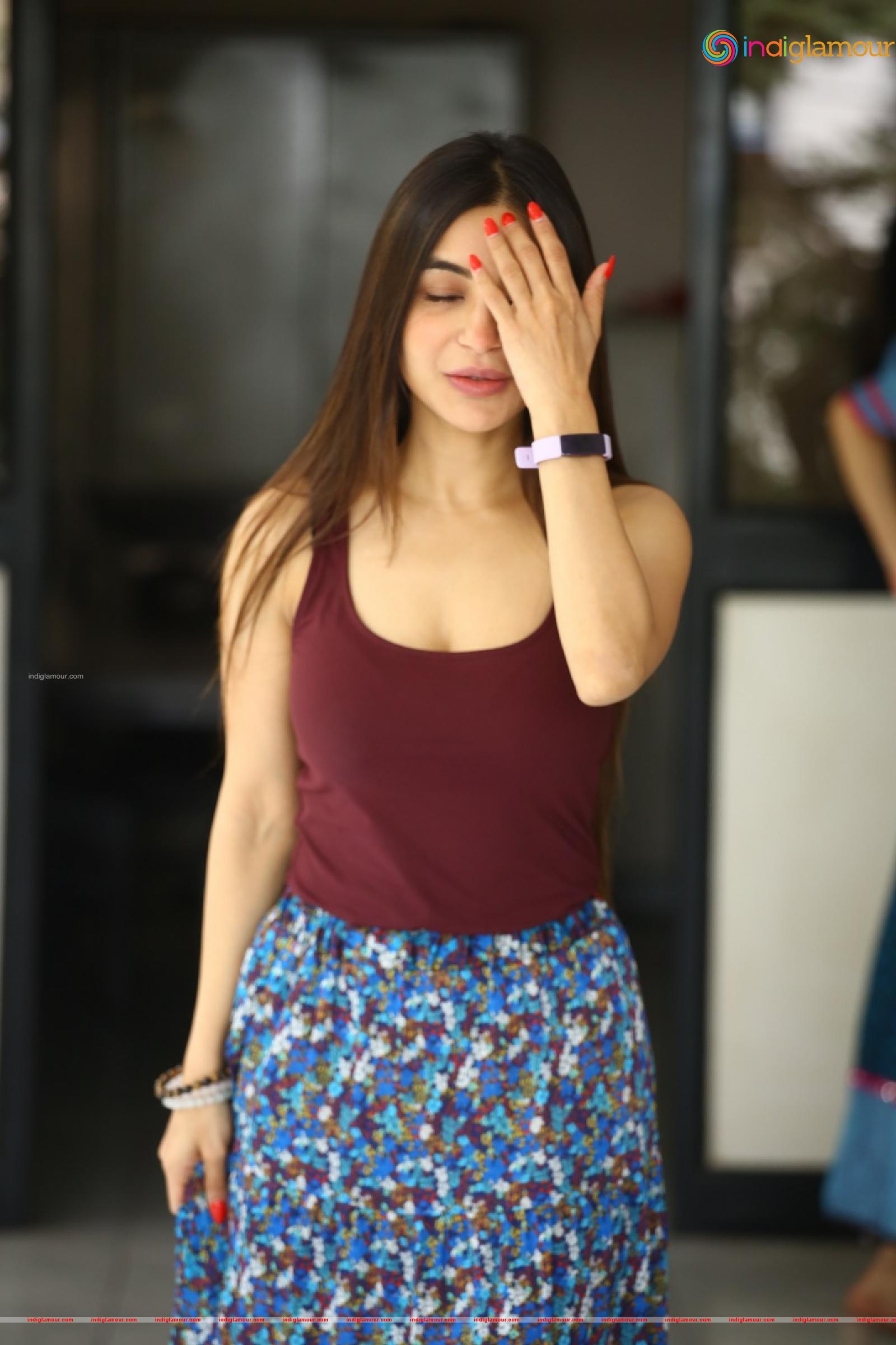 Nikkesha Actress hd photo
