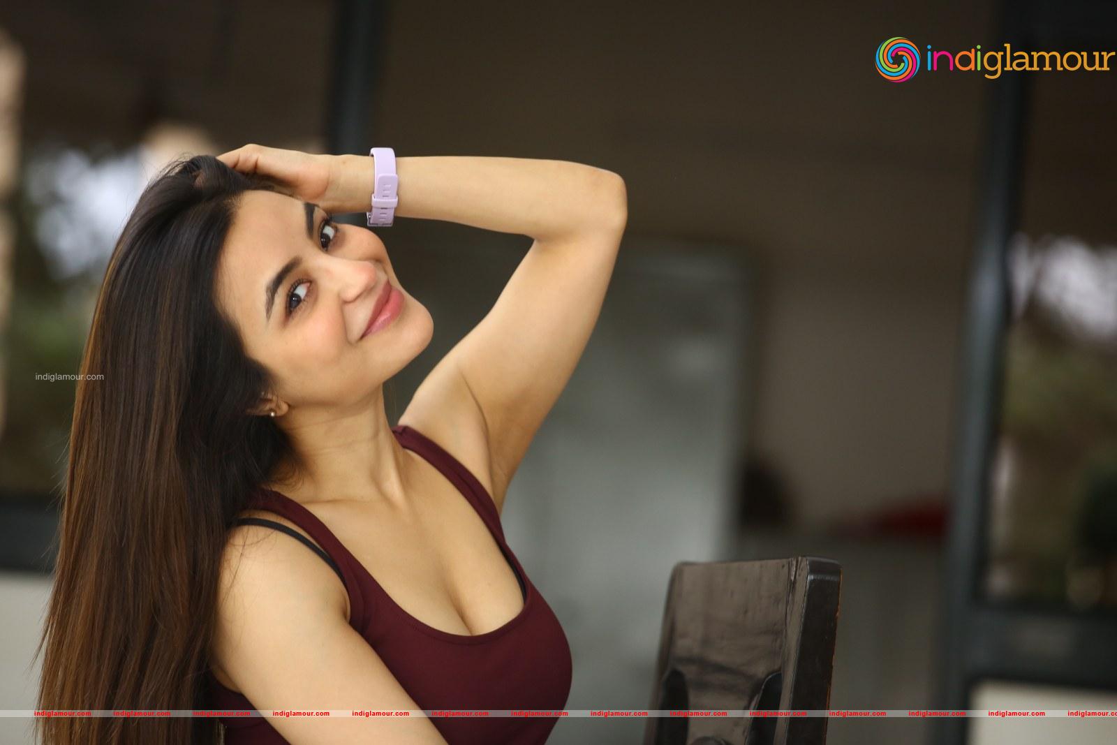 Nikkesha Actress hd photo