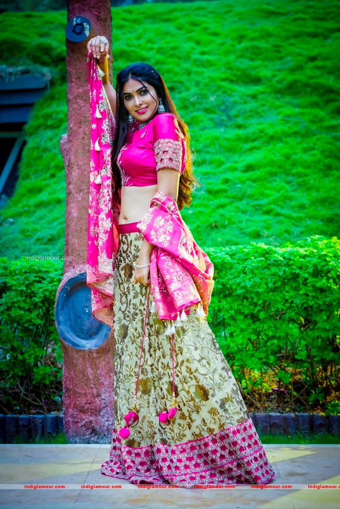 Divi Vadthya Actress hd photo