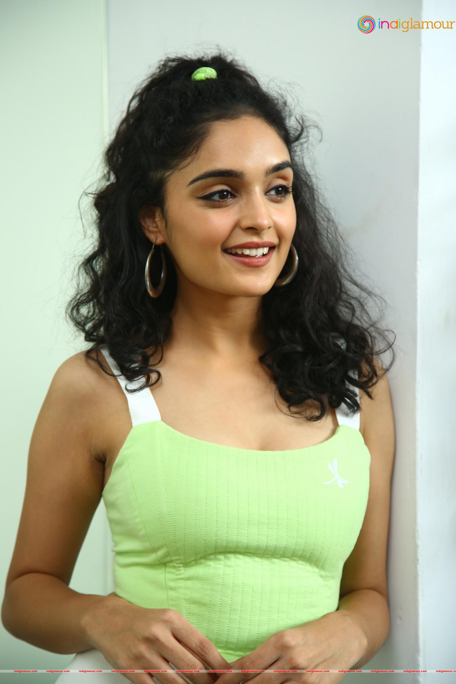 Kashish Khan Actress hd photo