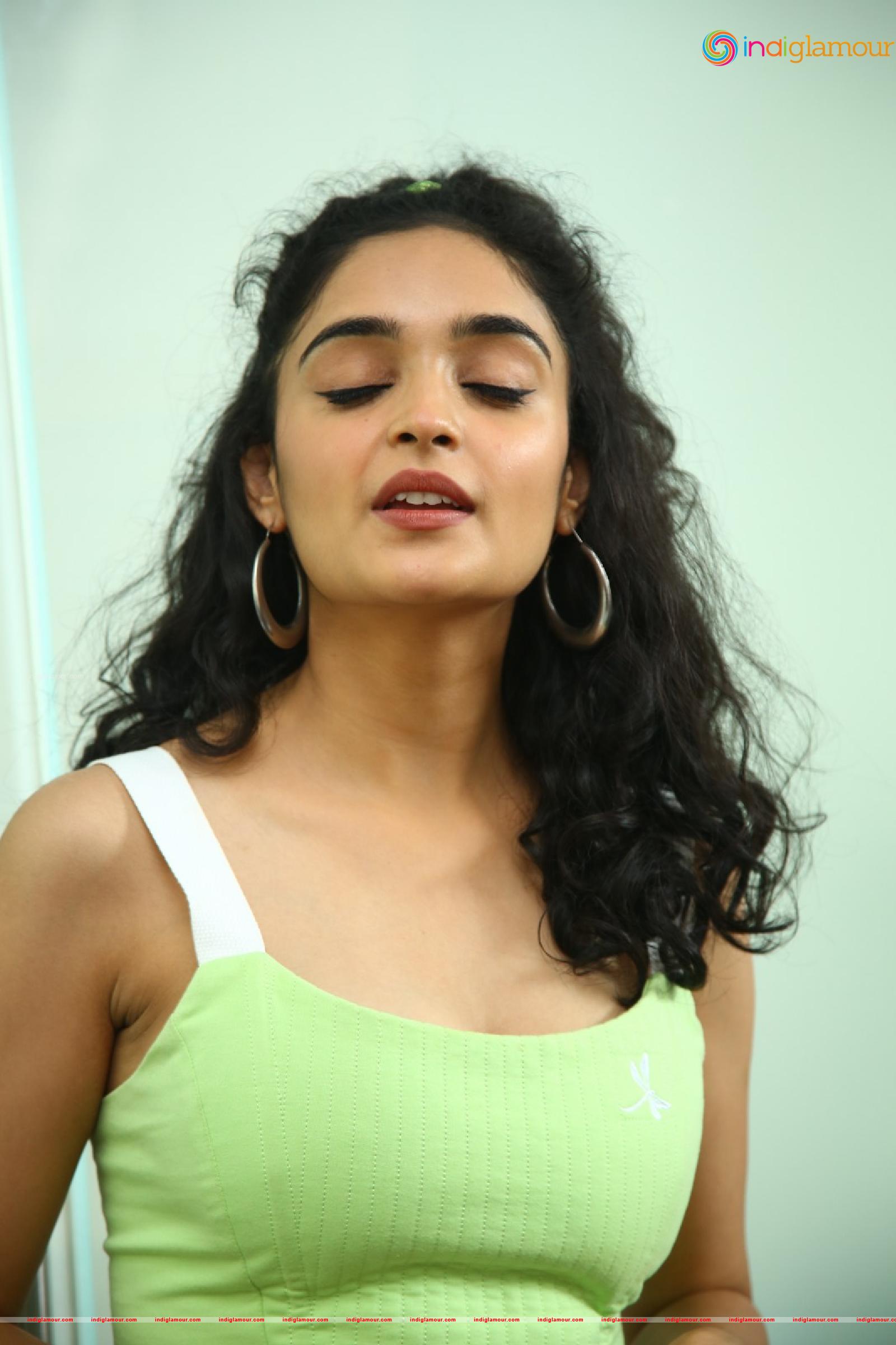 Kashish Khan Actress hd photo