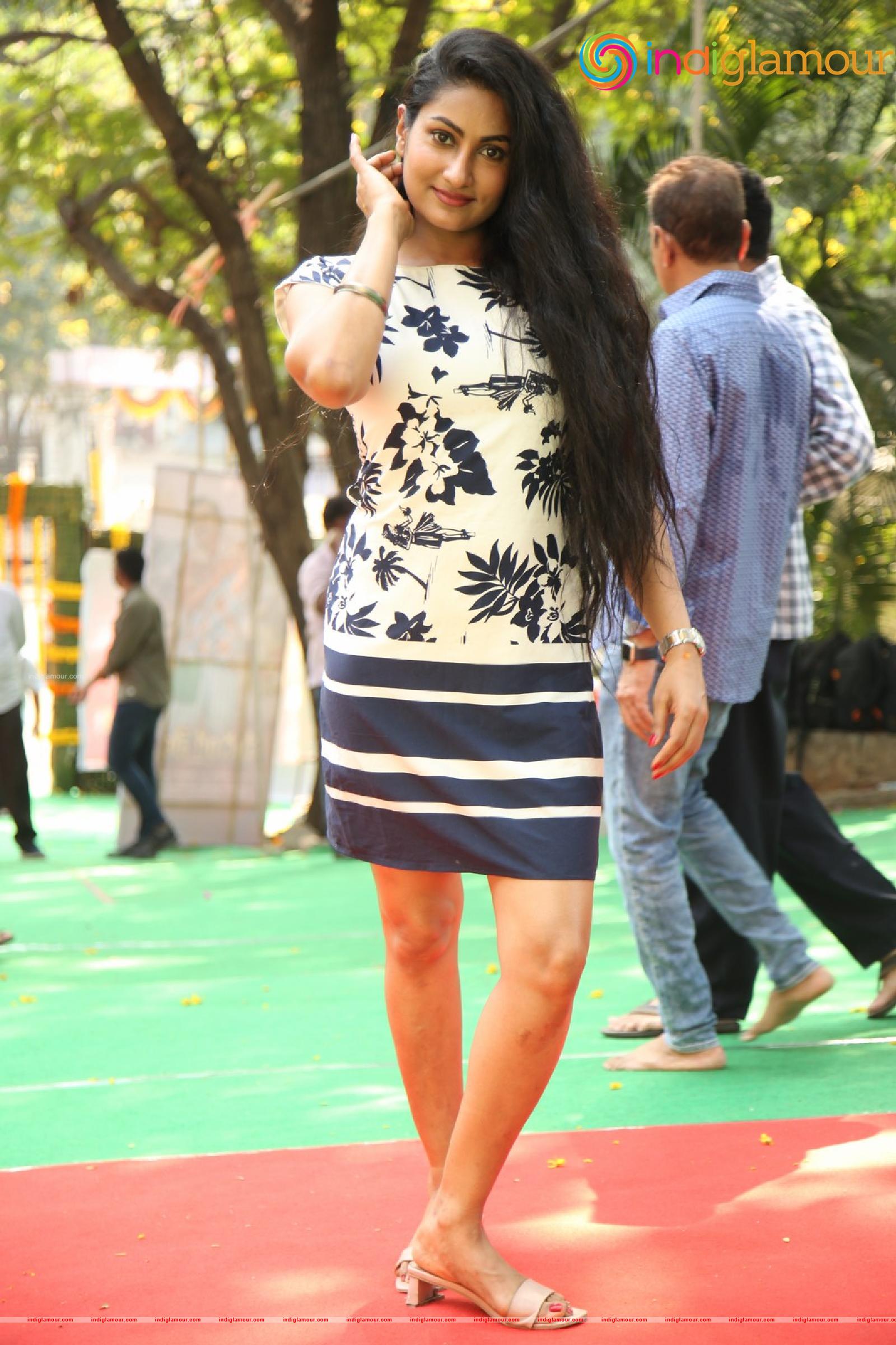 Saafi Kaur Actress hd photo