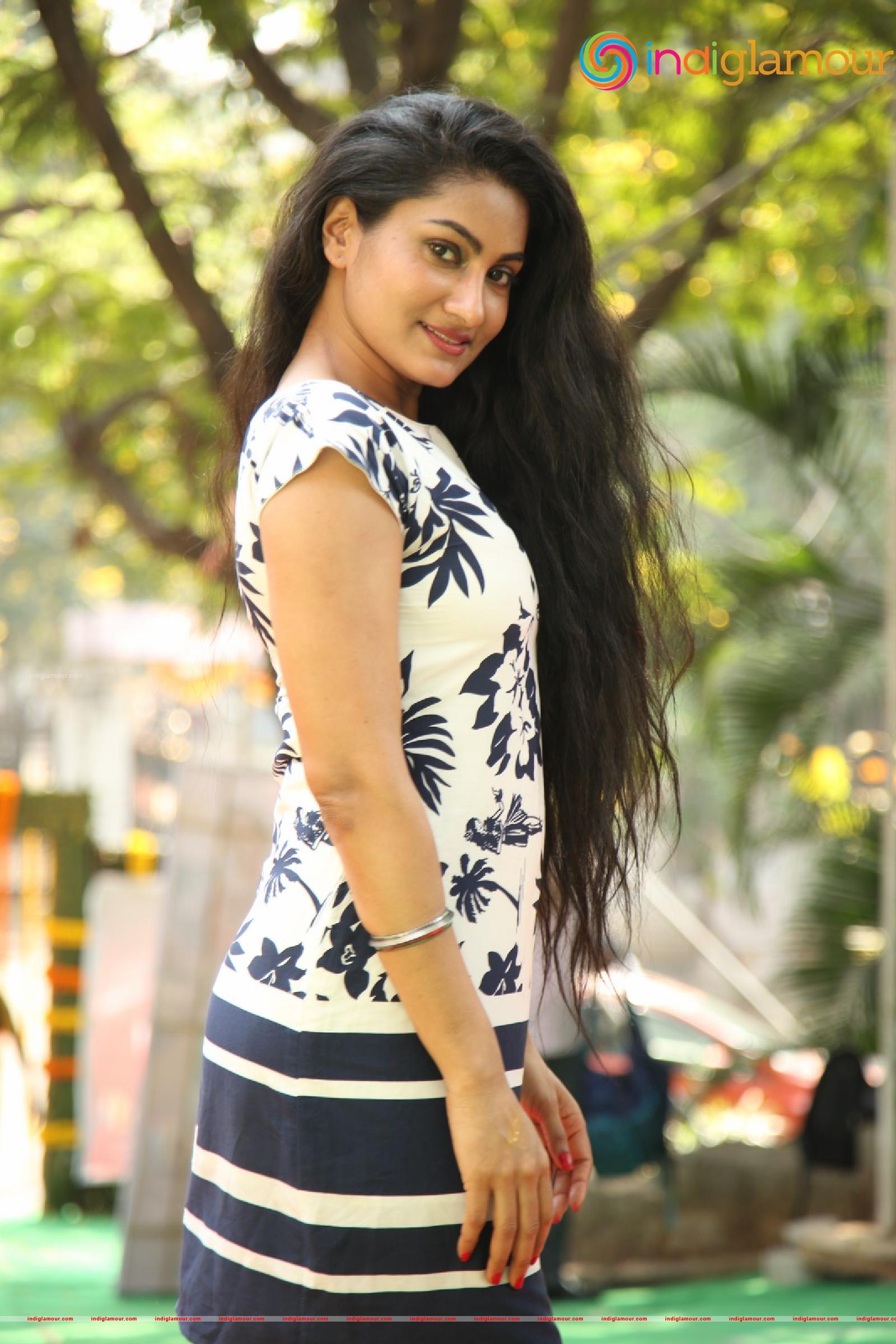 Saafi Kaur Actress hd photo