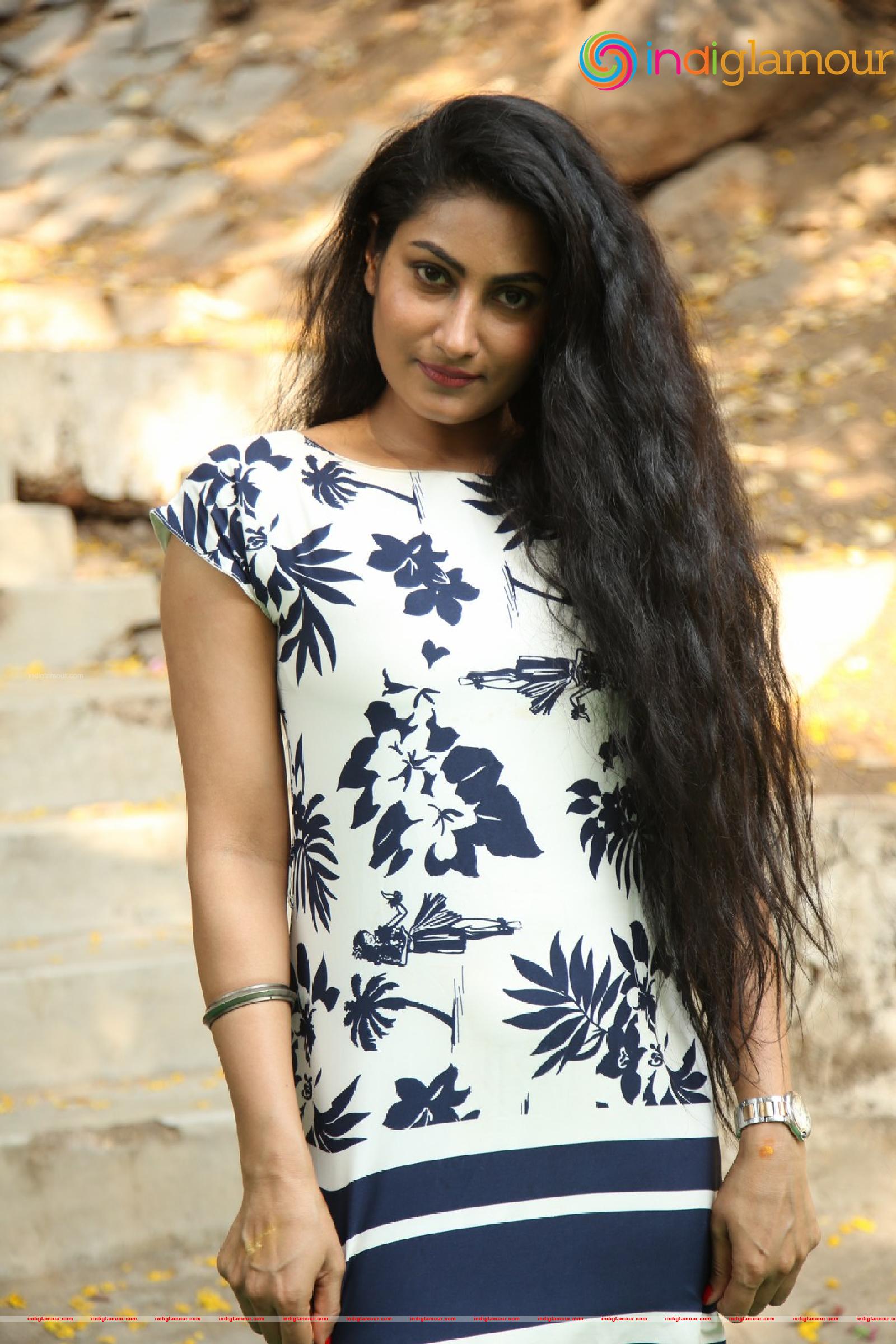 Saafi Kaur Actress hd photo