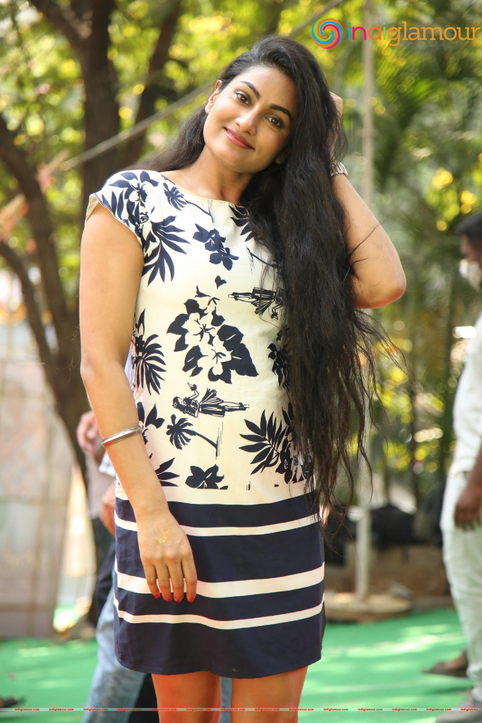Saafi Kaur Actress hd photo