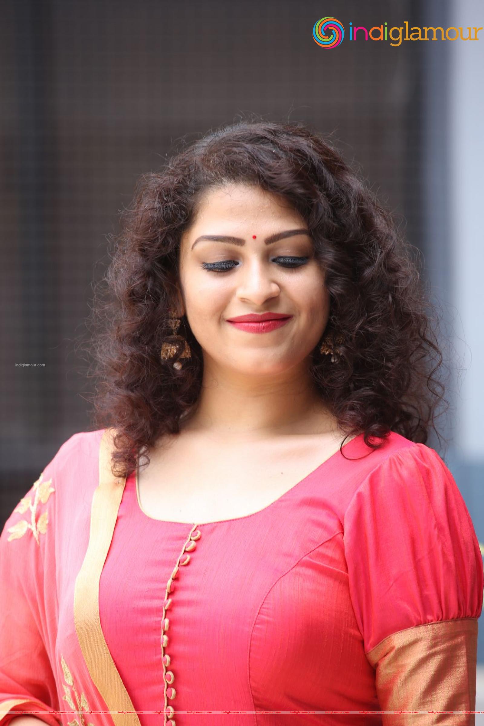 Sai Keerthana Swargam Actress hd photo