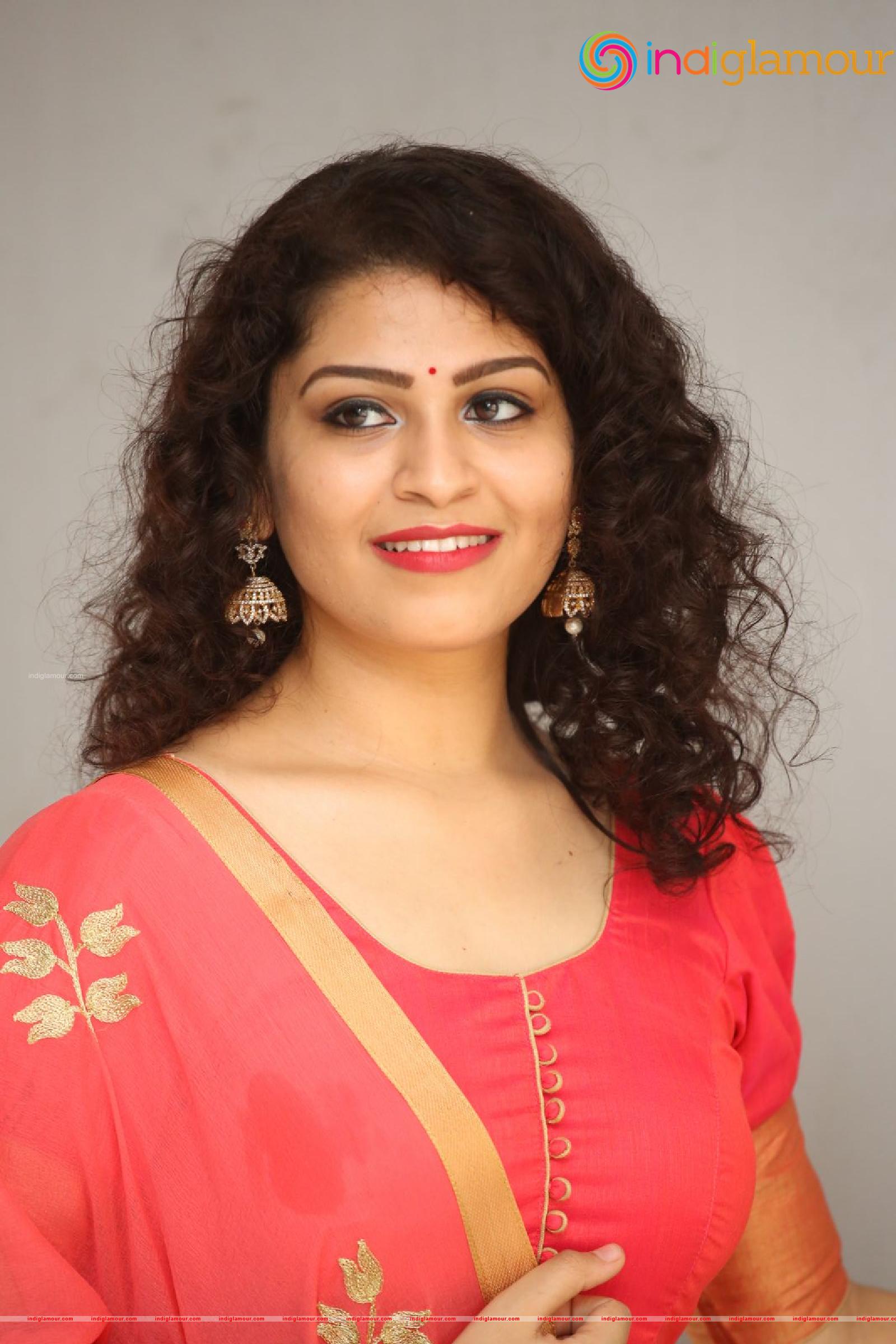 Sai Keerthana Swargam Actress hd photo