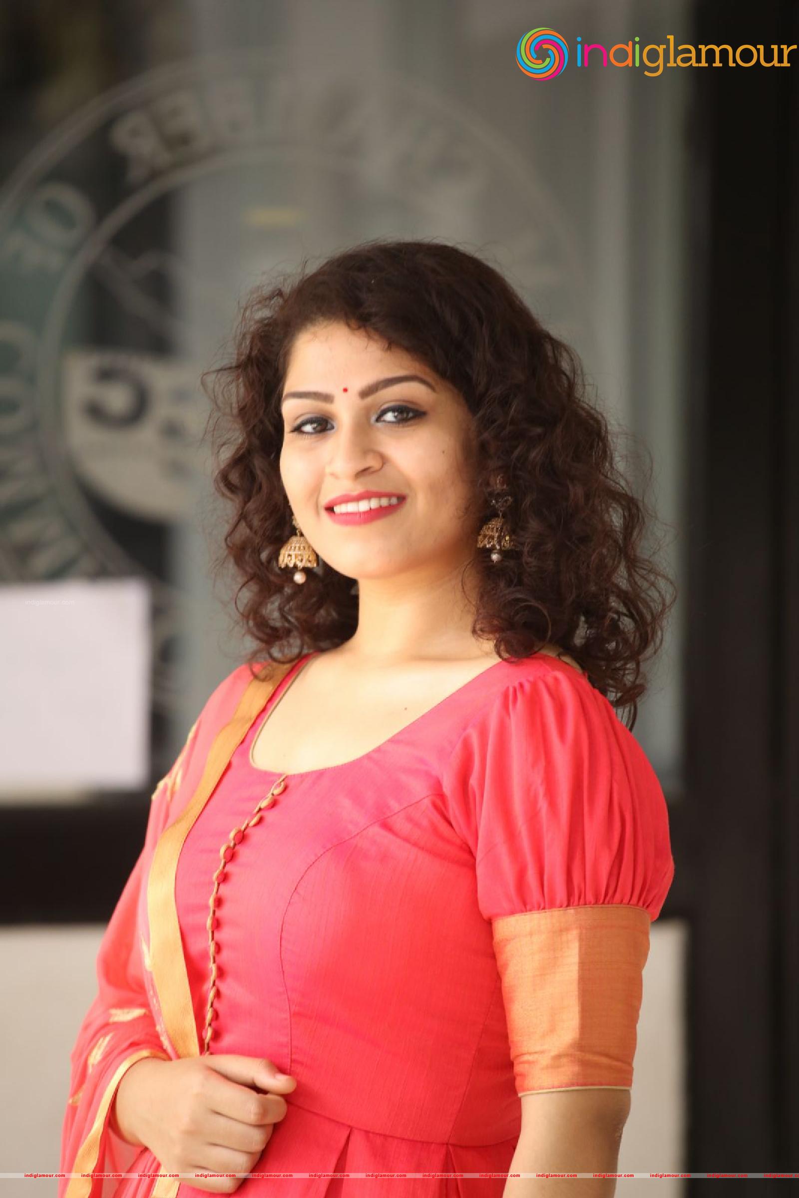 Sai Keerthana Swargam Actress hd photo