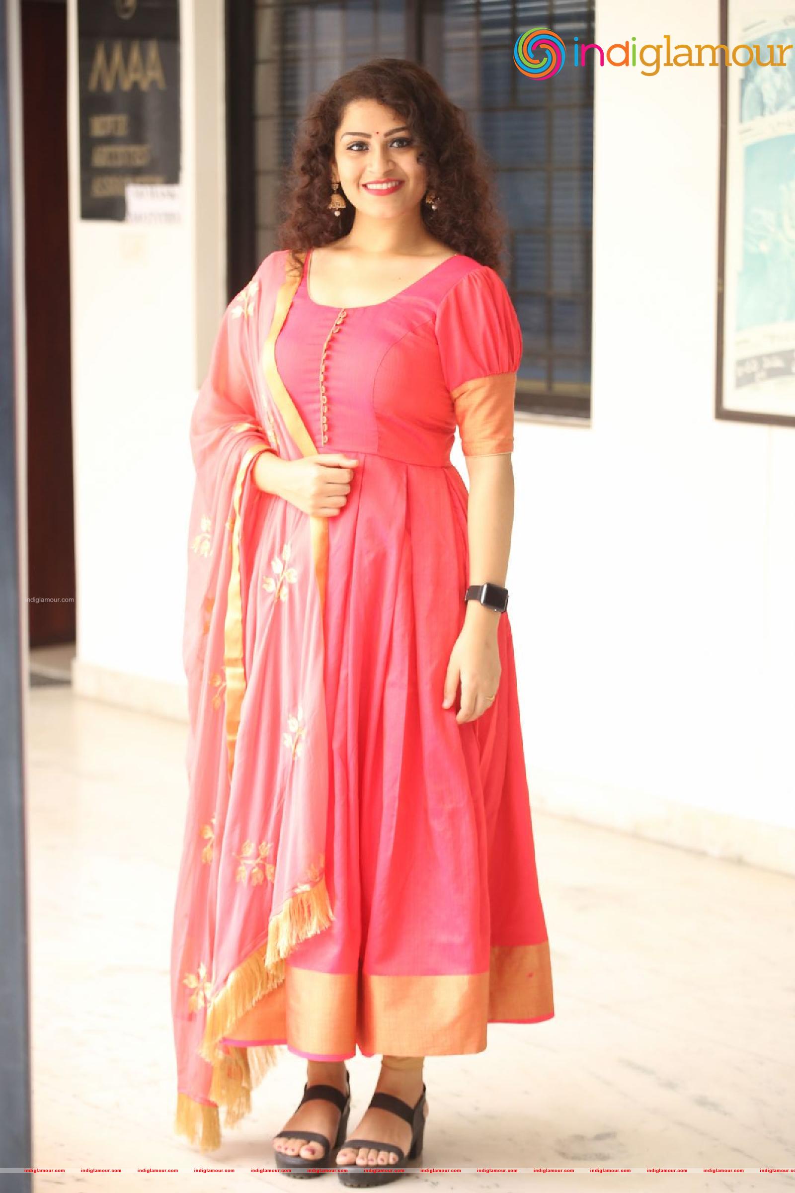 Sai Keerthana Swargam Actress hd photo