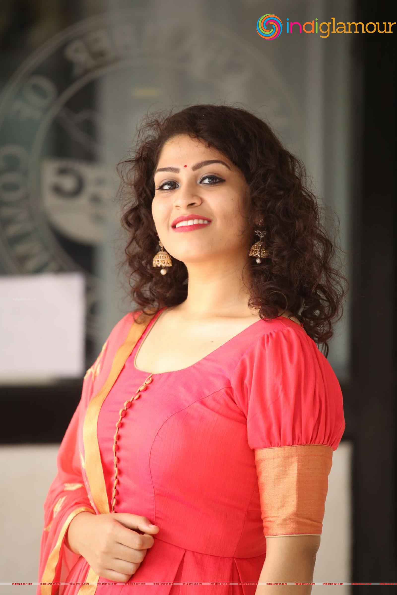 Sai Keerthana Swargam Actress hd photo