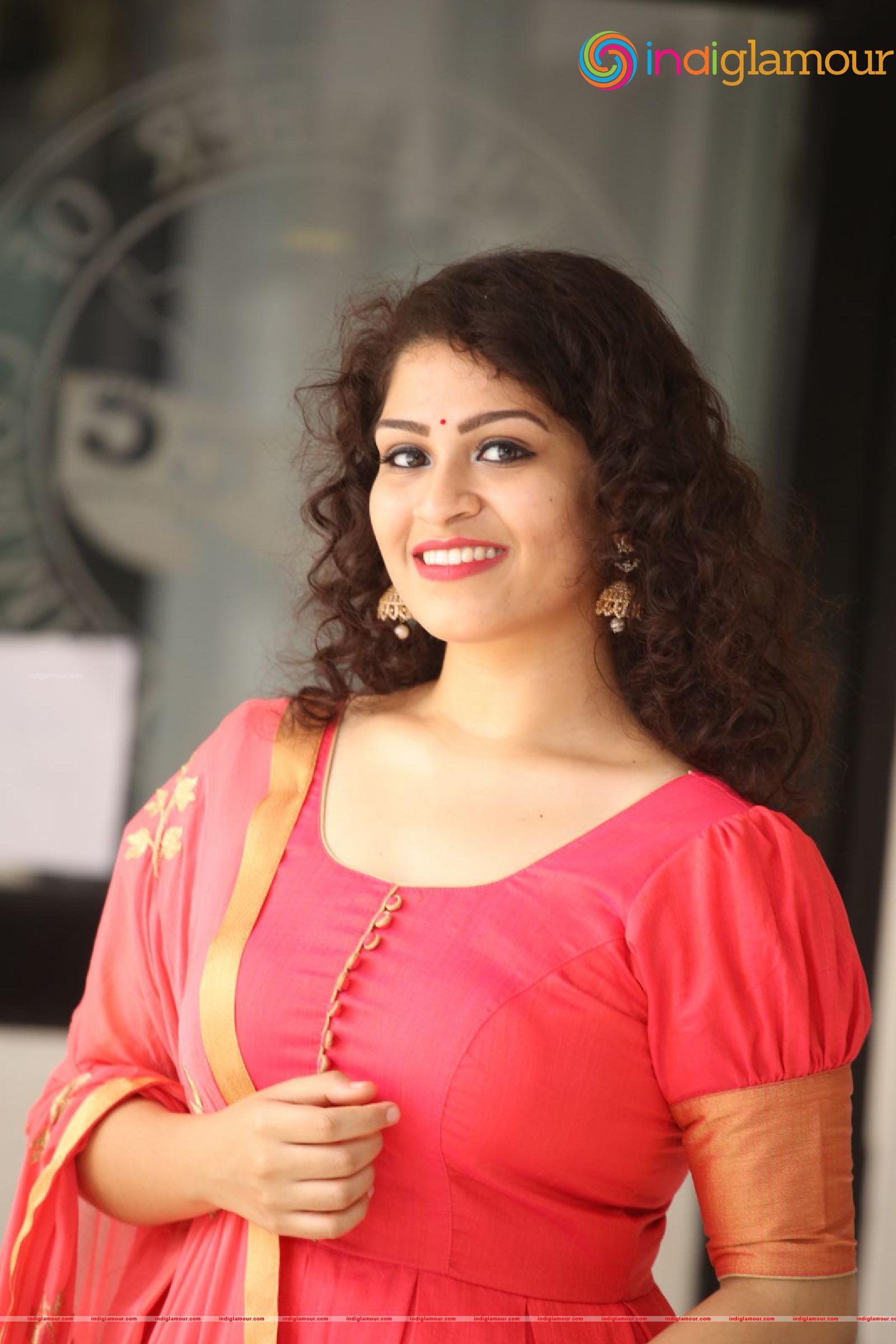 Sai Keerthana Swargam Actress hd photo
