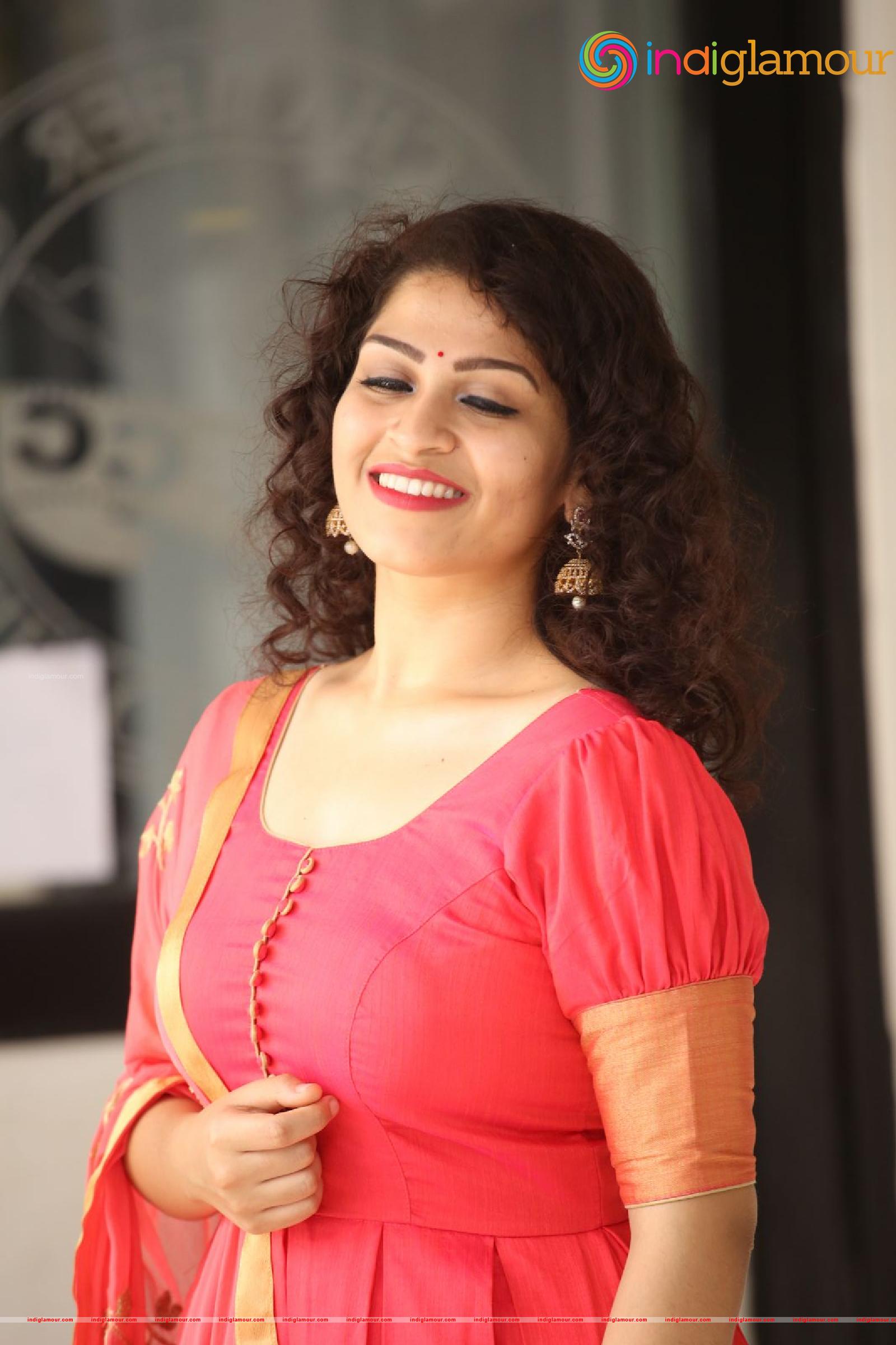 Sai Keerthana Swargam Actress hd photo