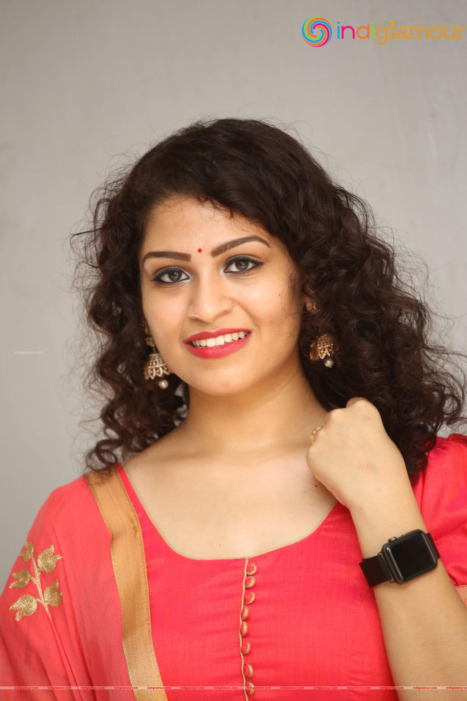 Sai Keerthana Swargam Actress hd photo