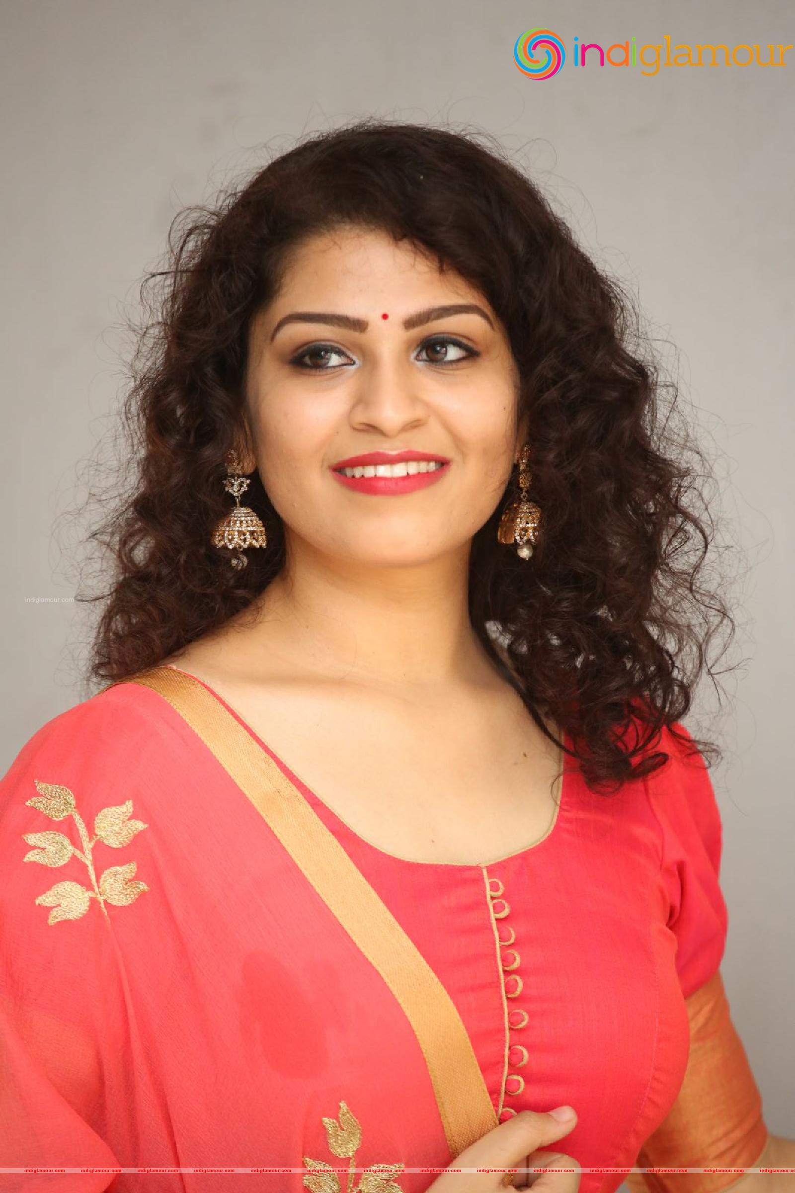 Sai Keerthana Swargam Actress hd photo